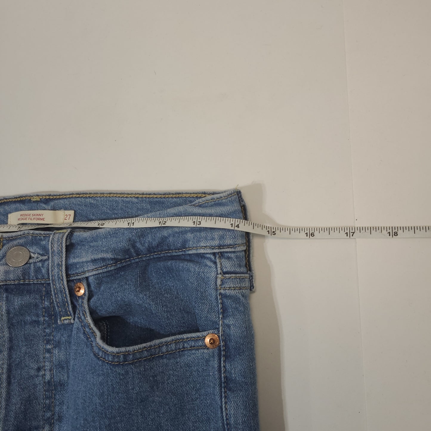 Levi's Wedgie Skinny Women's Jeans Light Washed - Size 27