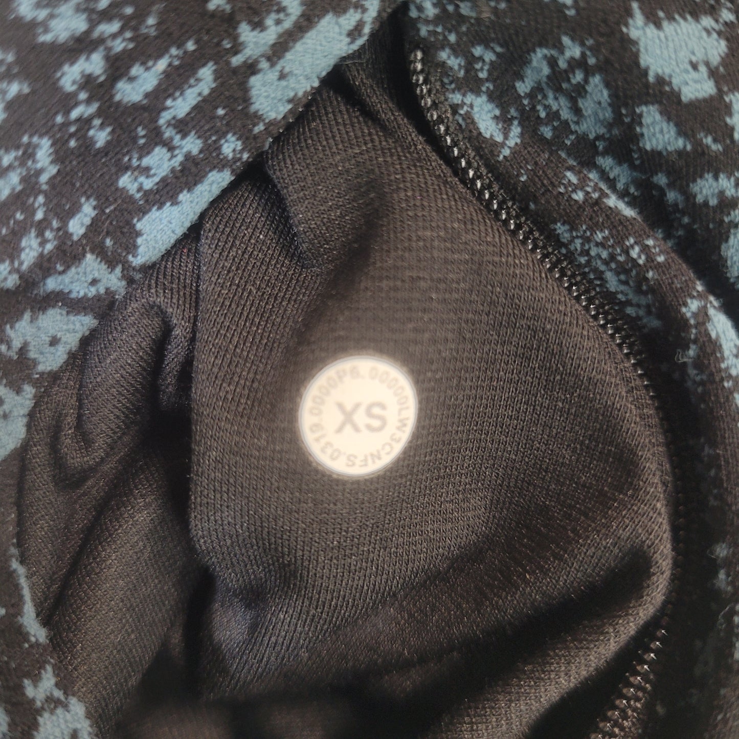 Lululemon Close to Crossing Women's Long Sleeve Blue/Black - Size XS