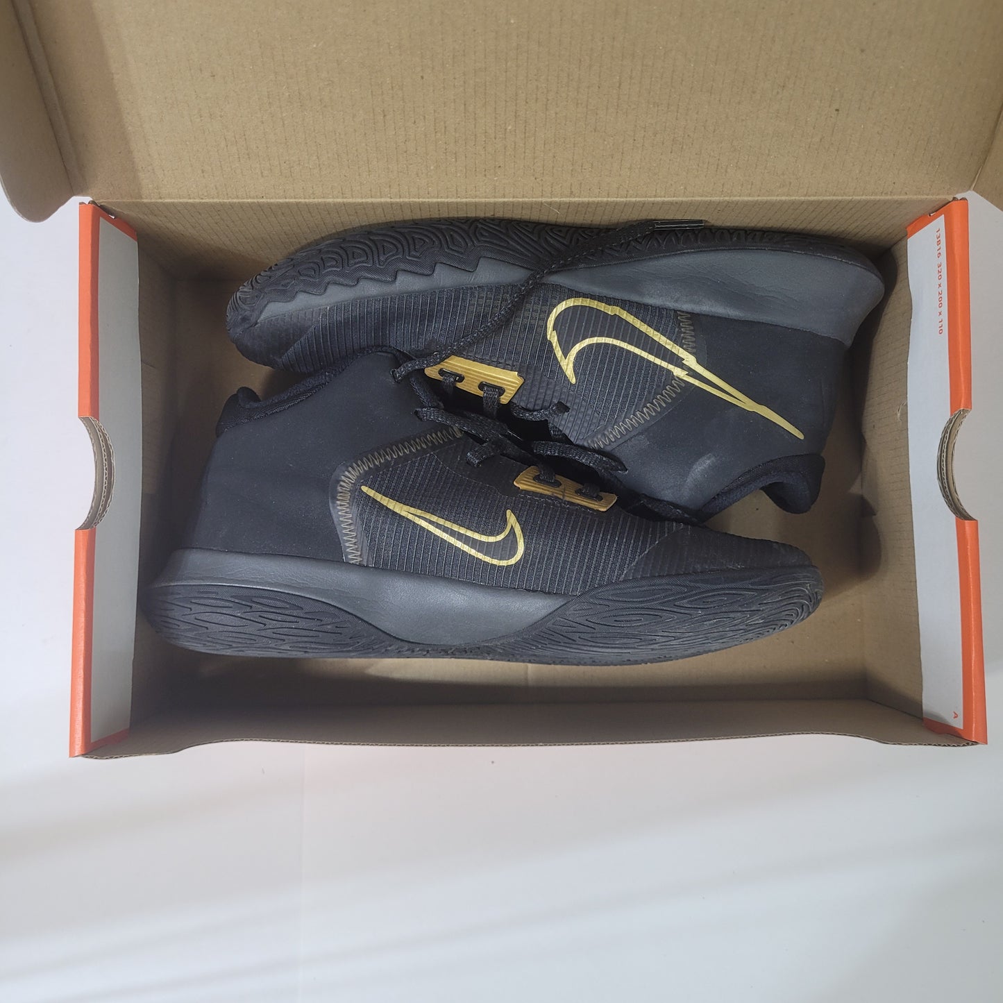 Nike Kyrie Flytrap IV Men's Basketball Shoes Black/Yellow - Size 7Y