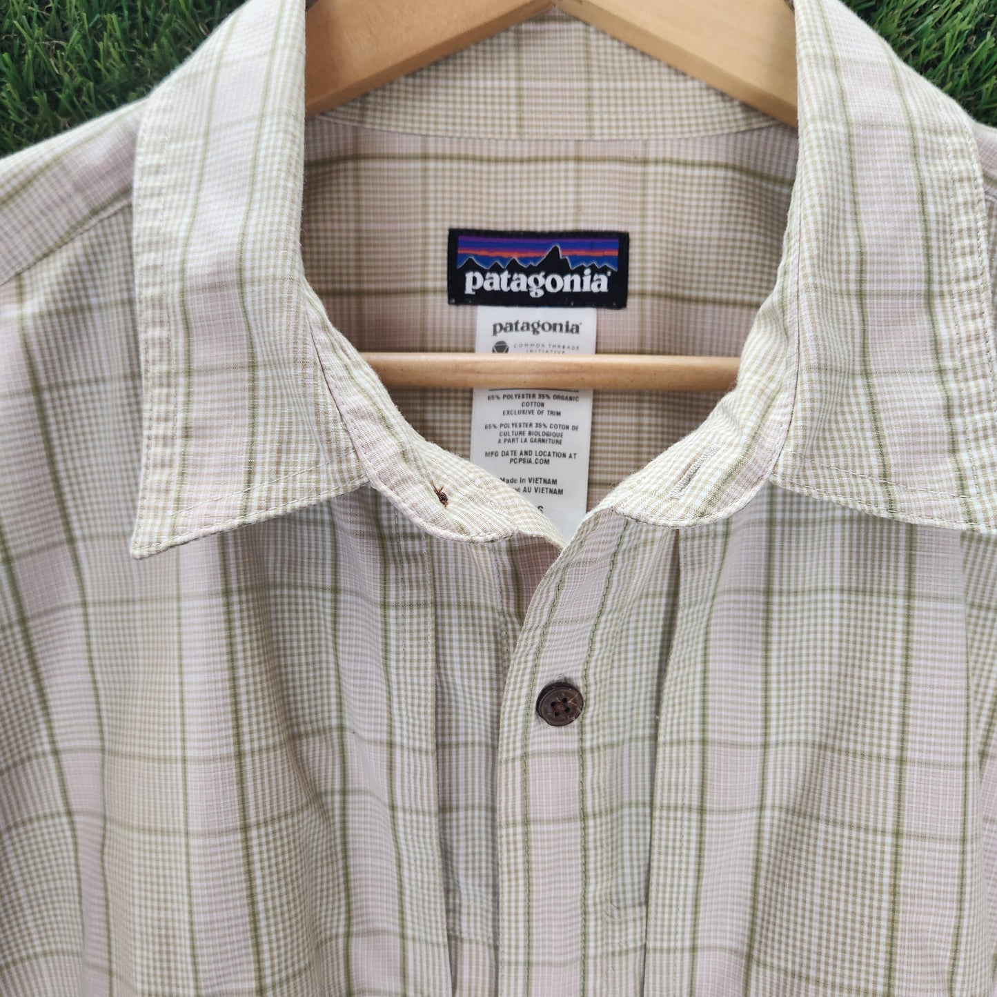 Patagonia Outdoor Hiking Long Sleeve Men's Button Up Shirt Plaid - Size XL