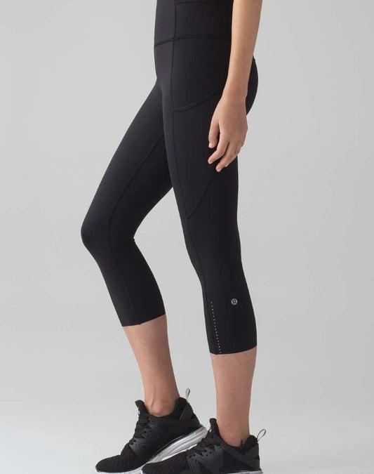 Lululemon Fast & Free Crop II *Nulux 19" Black - Women's Size 2