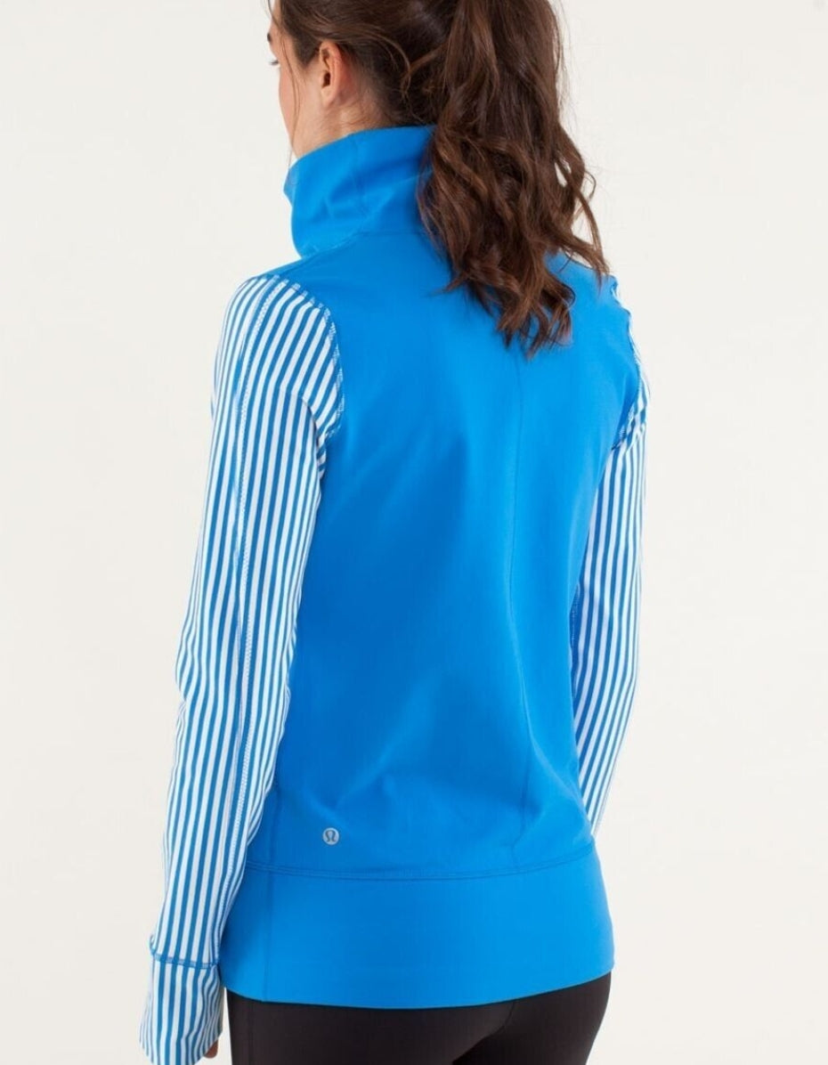 Lululemon Women's Daily Jacket Beaming Blue/Polar Cream - Size 4