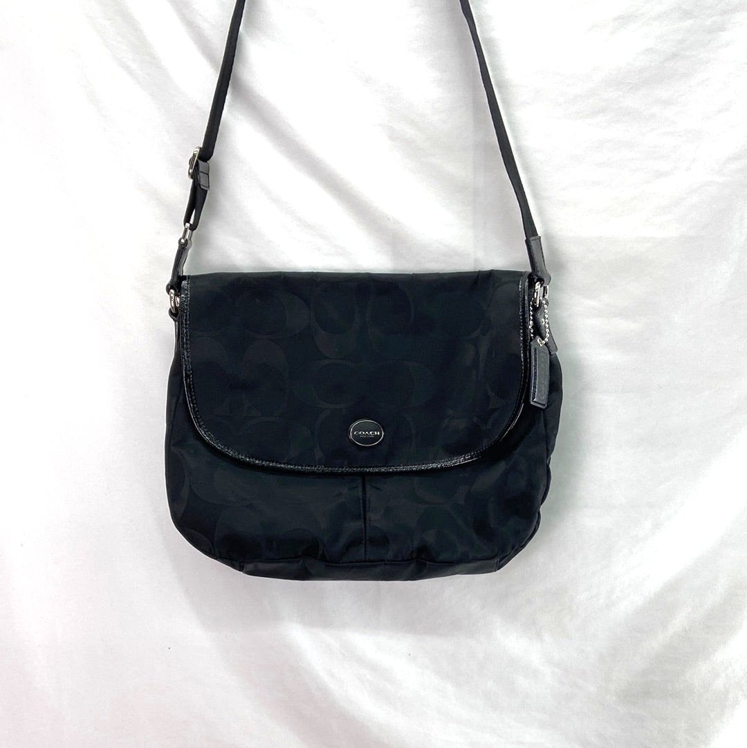 Coach Women's Shoulder Bag Black