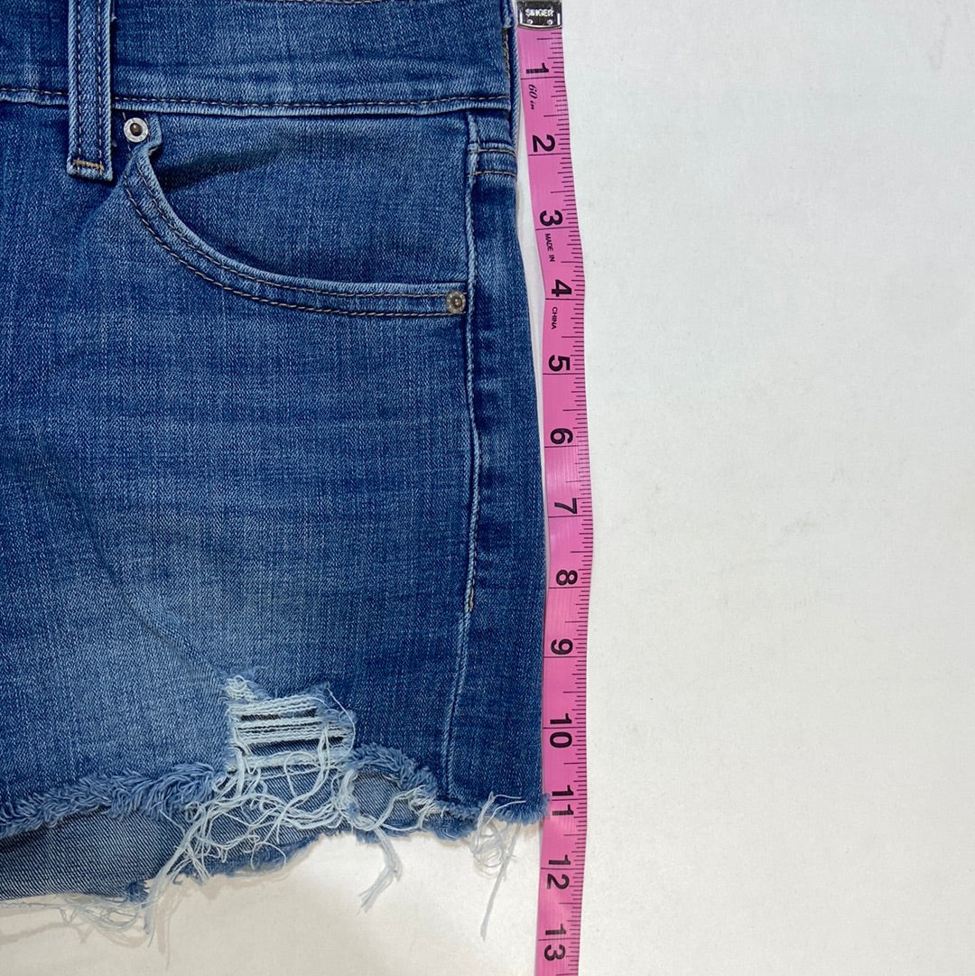 Levi’s Denim Women's Shorts Medium Washed - Size 28