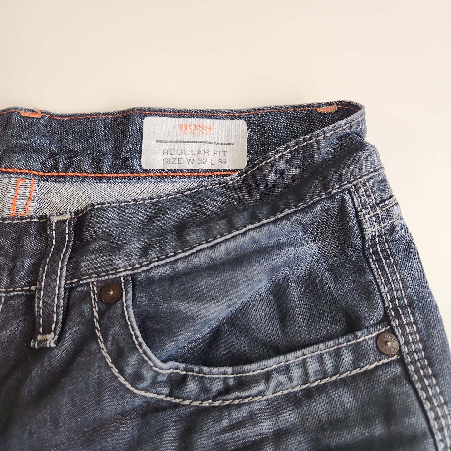 Hugo Boss Straight Leg Jeans Dark Washed - 32 x 34