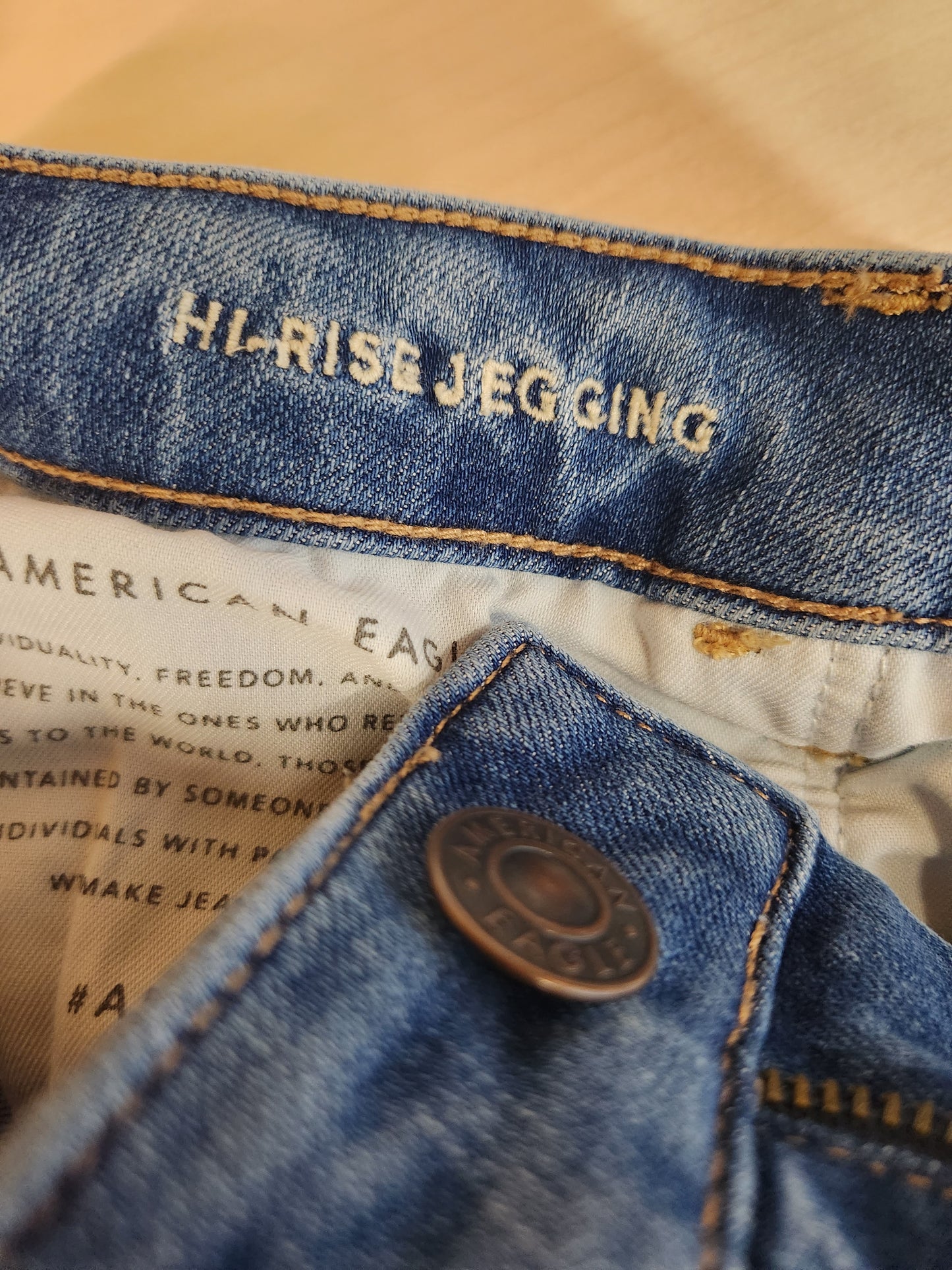 American Eagle Hi-Rise Jegging Light Washed - 8