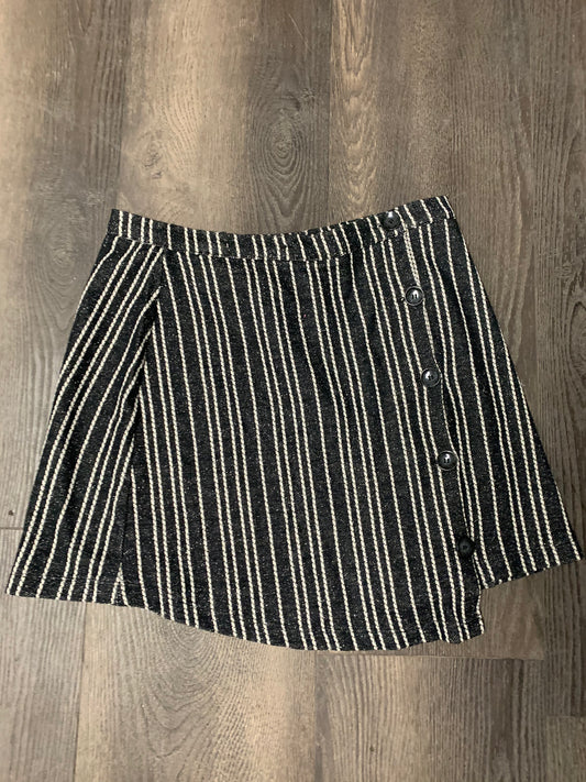 Urban Outfitters Skirt White/Black - Size Medium
