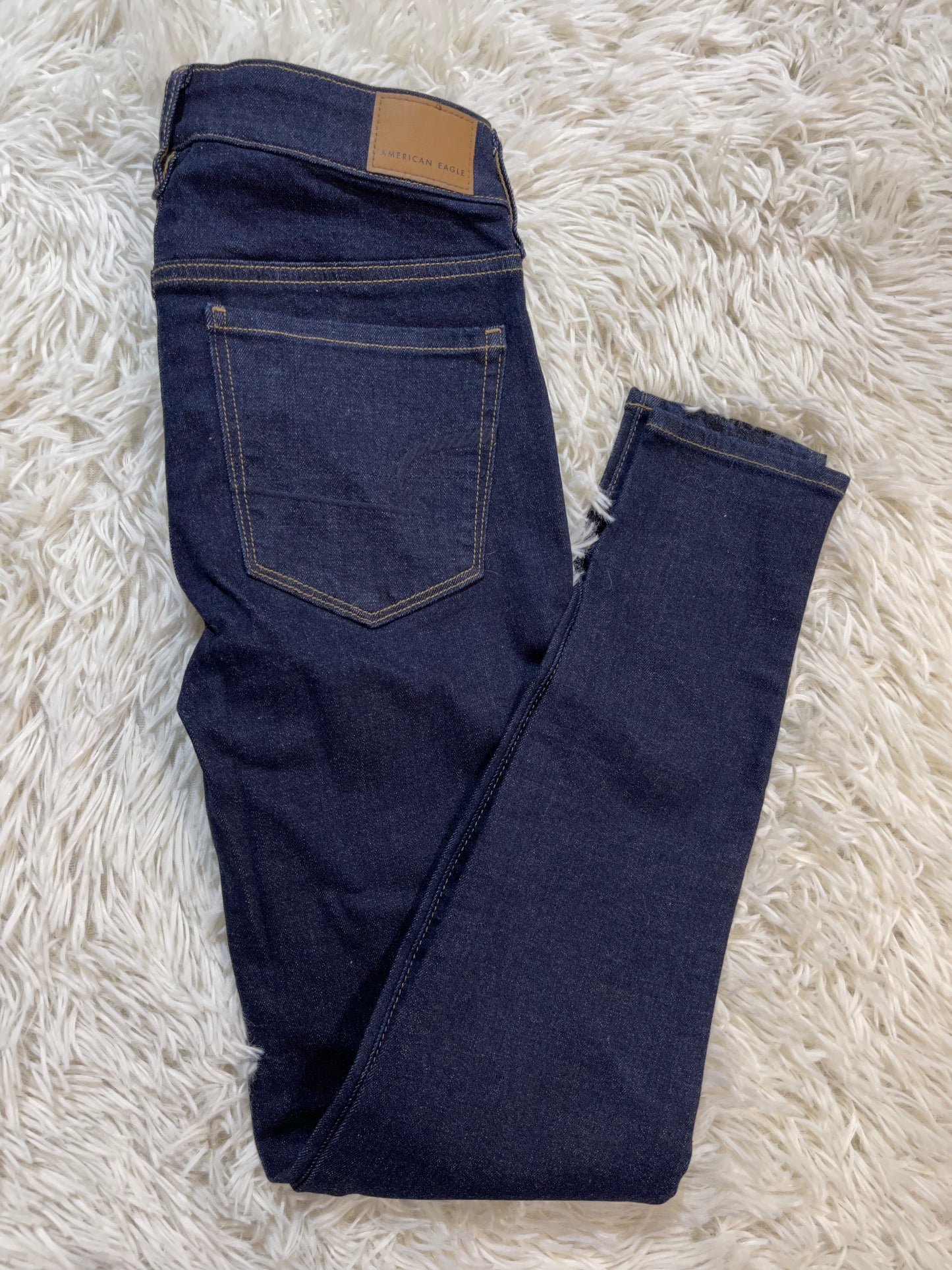 BNWT American Eagle Hi-Rise Jeggings - 2 short