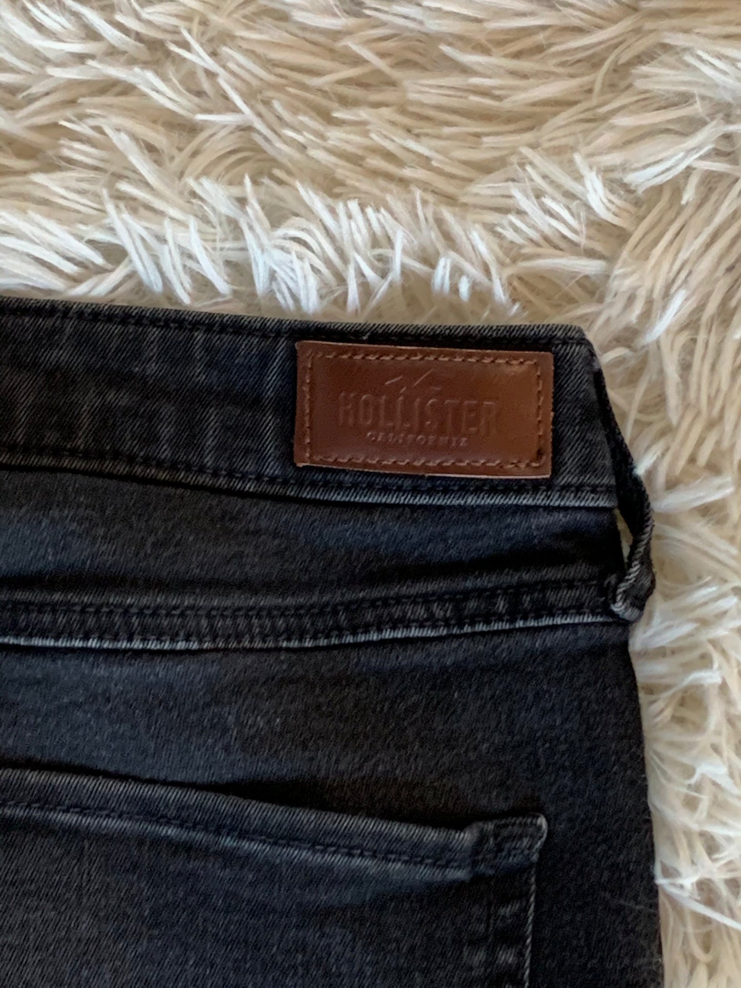 Hollister Women's High Rise Super Skinny Jeans Black - Size 29 x 30