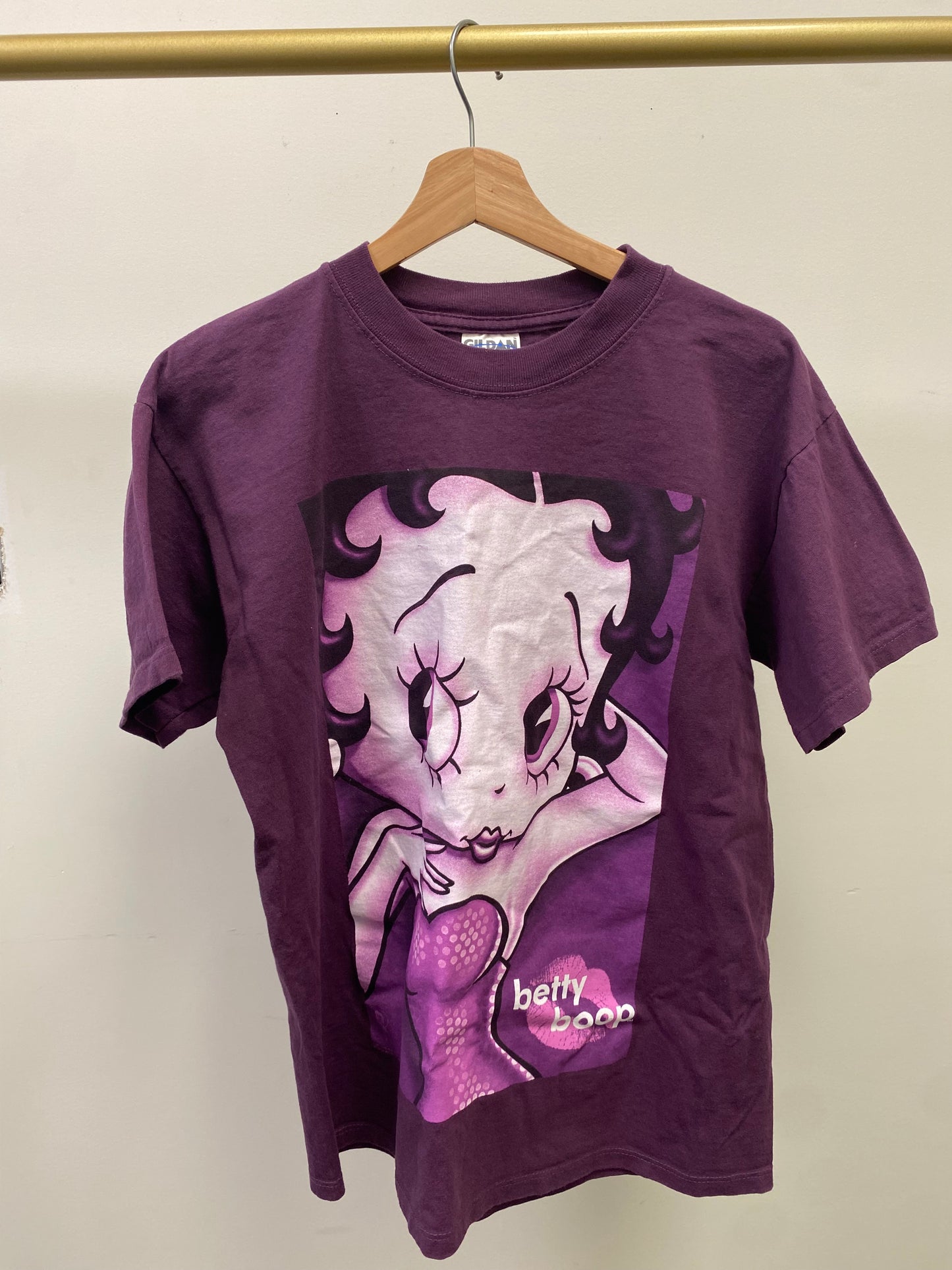 Gildan Activewear Betty Boop 1997 Vintage T-Shirt Purple - Size Medium
