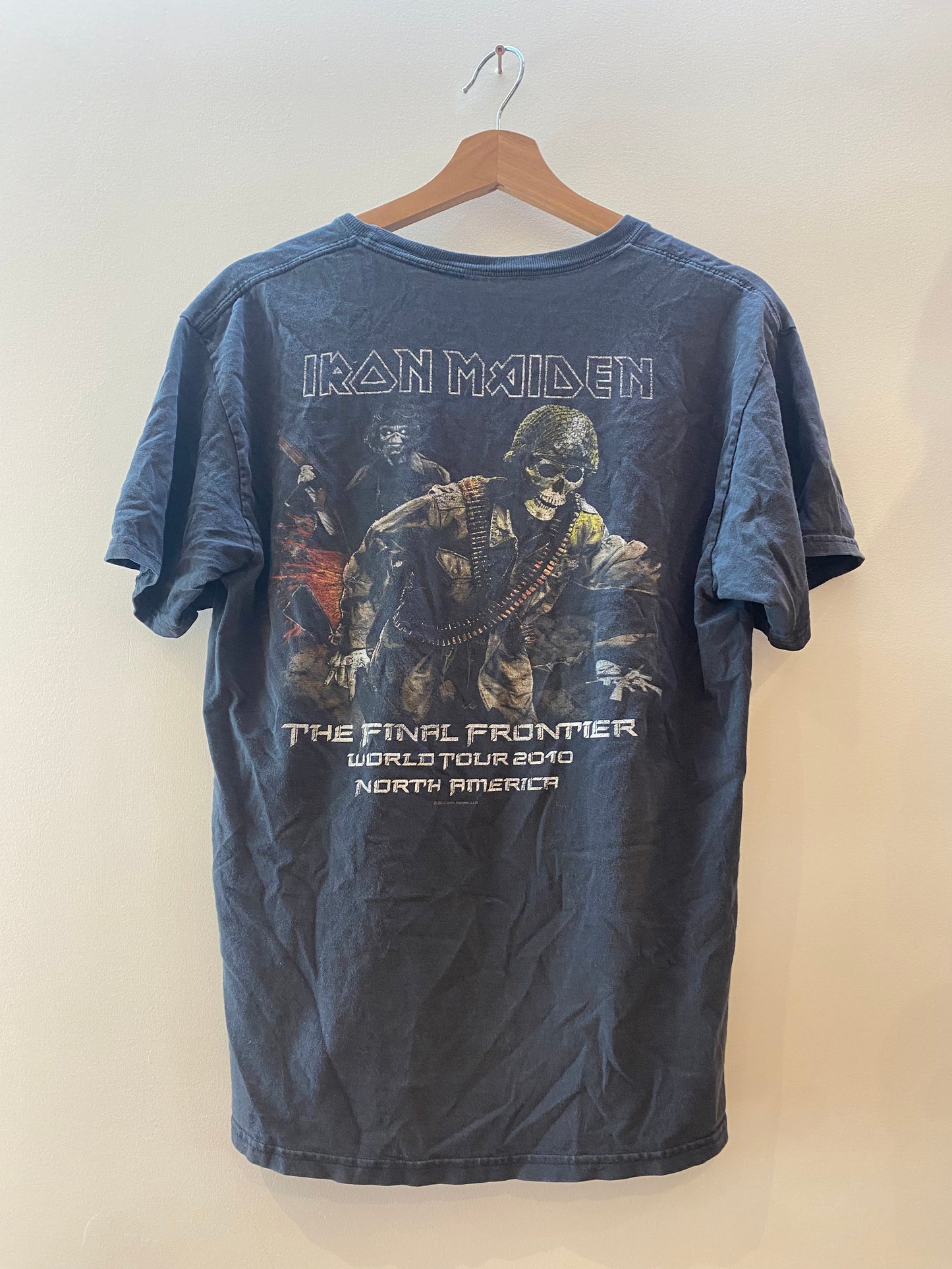 Iron Maiden 2010 The Final Frontier Tour Shirt RARE Graphic Vintage - Large