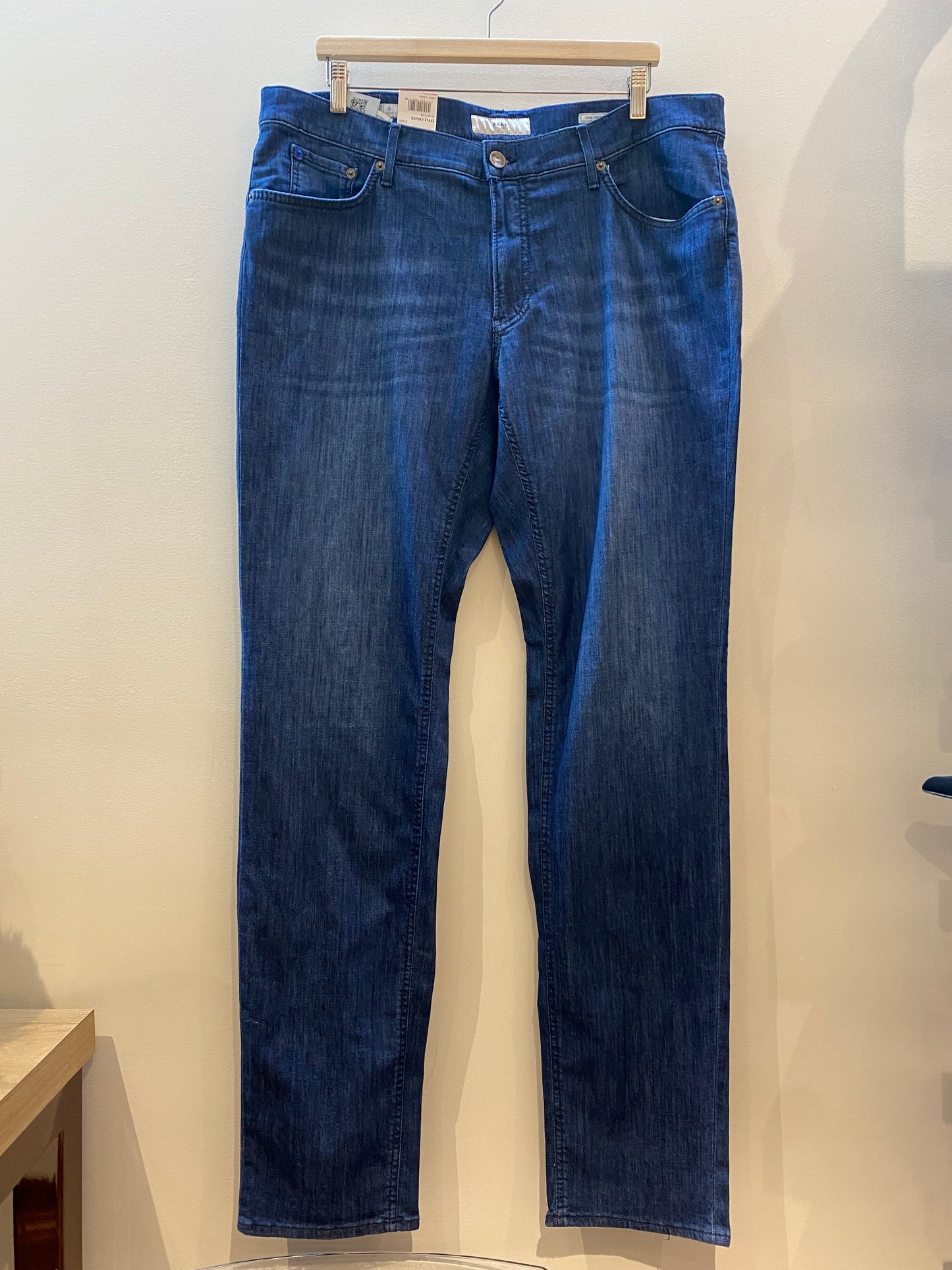 Brax Feel Good Chuck Modern High-Flex Light Fit Jeans - Size 40 × 36