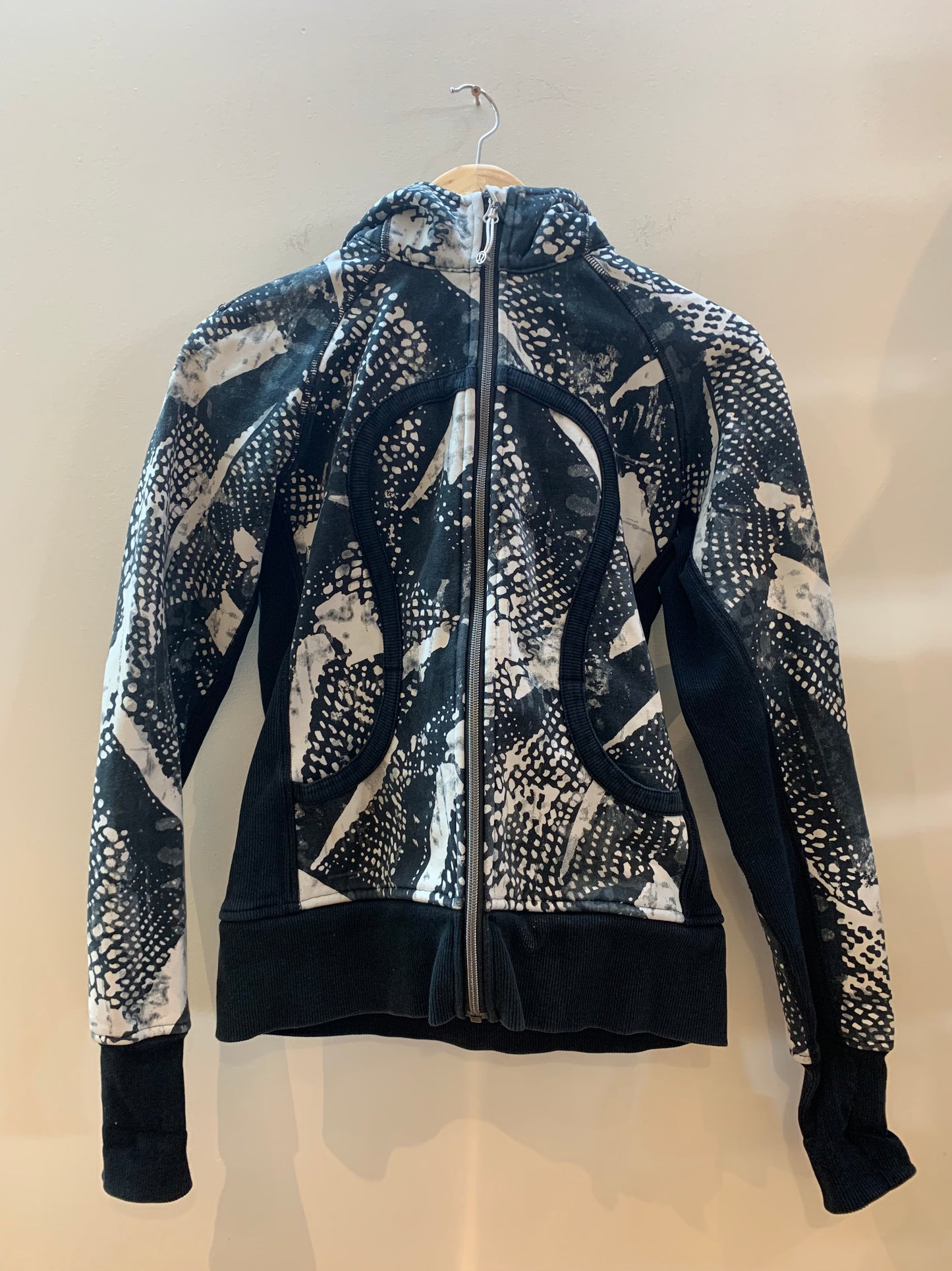 Lululemon Splash Scuba Hoodie Jacket Black White Paint - Women's Size 8