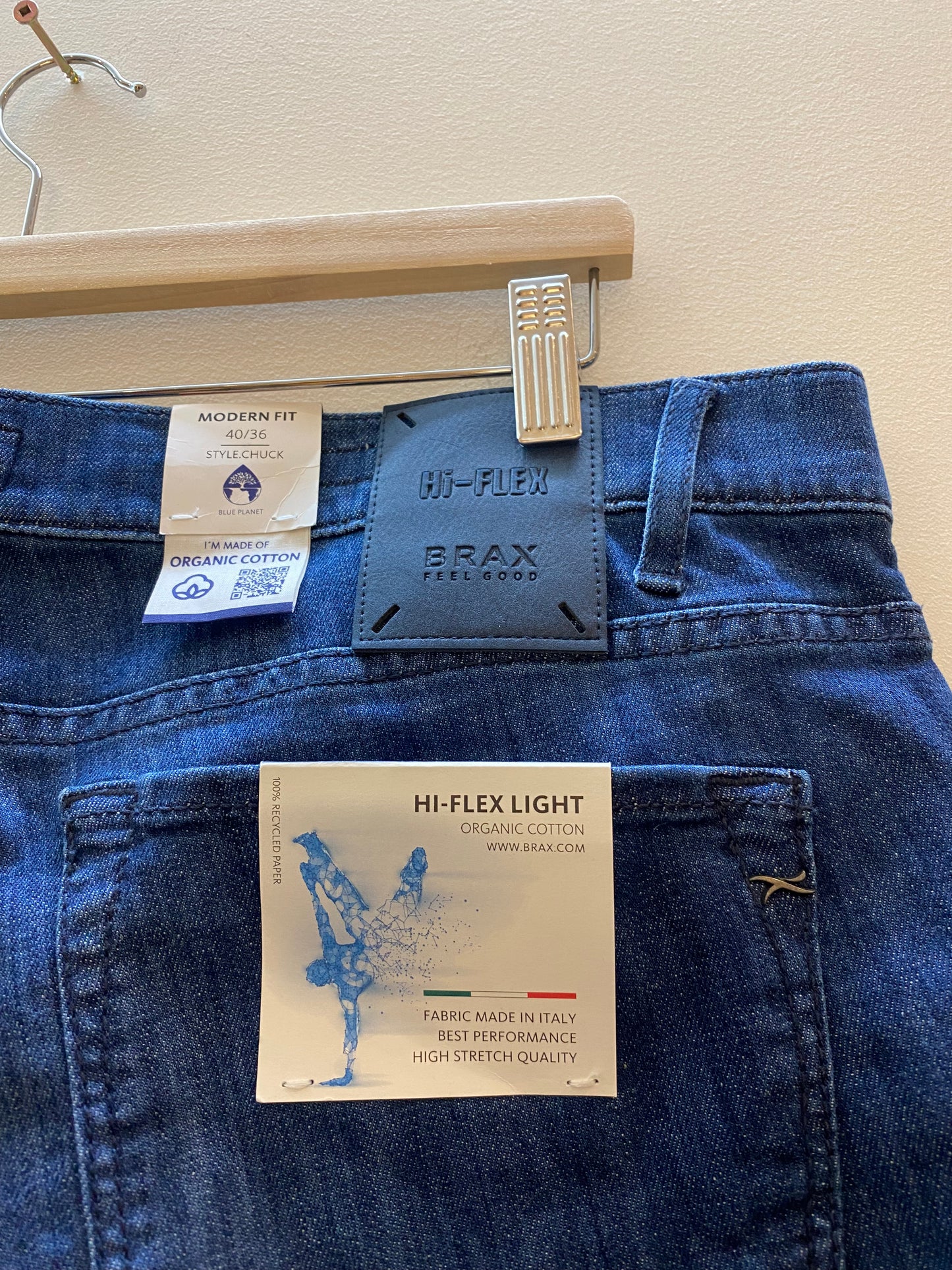 Brax Feel Good Chuck Modern High-Flex Light Fit Jeans - Size 40 × 36