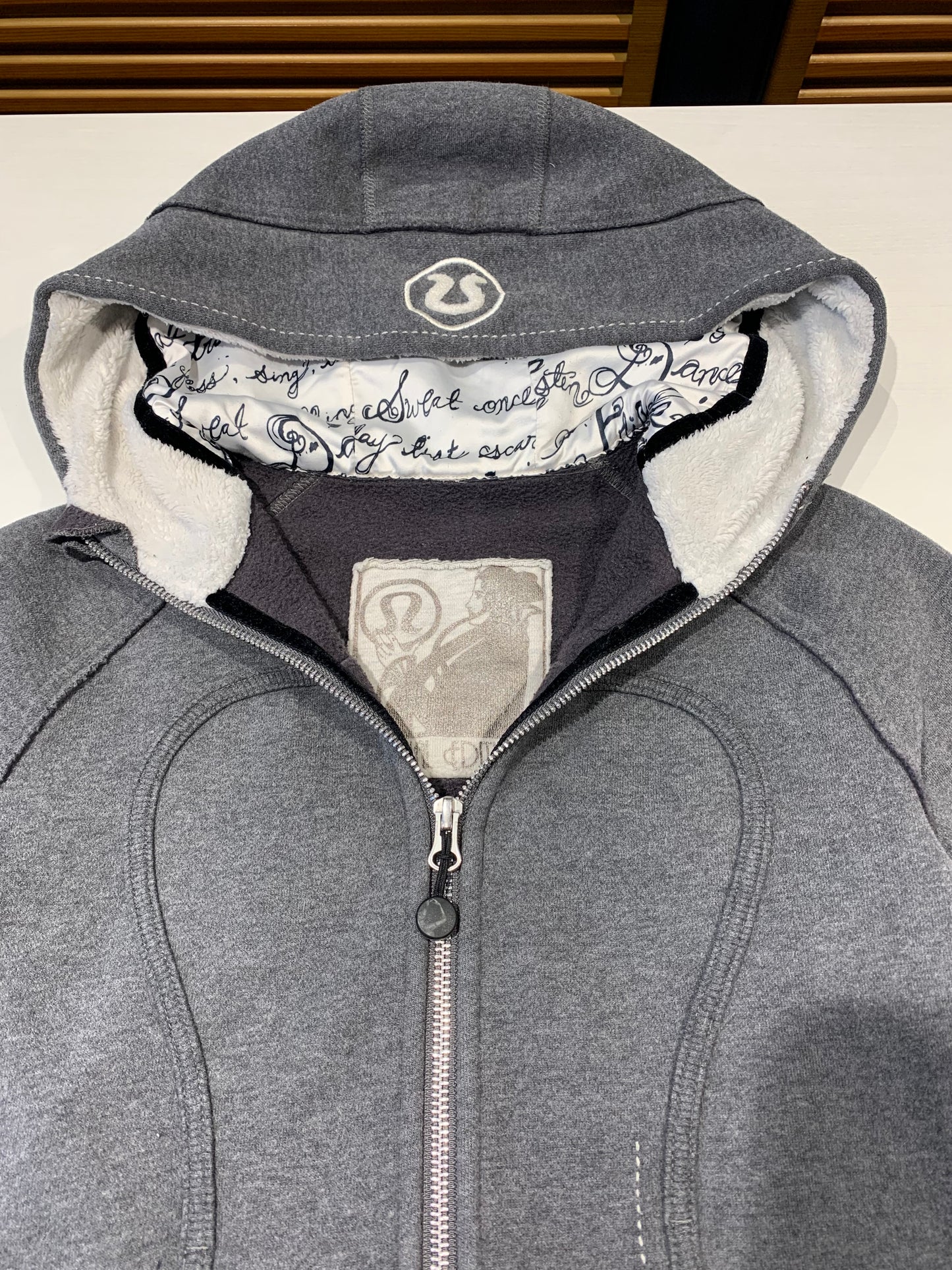 Lululemon Scuba Special Edition Dance Floss Sing Travel Hoodie Grey - Size 6