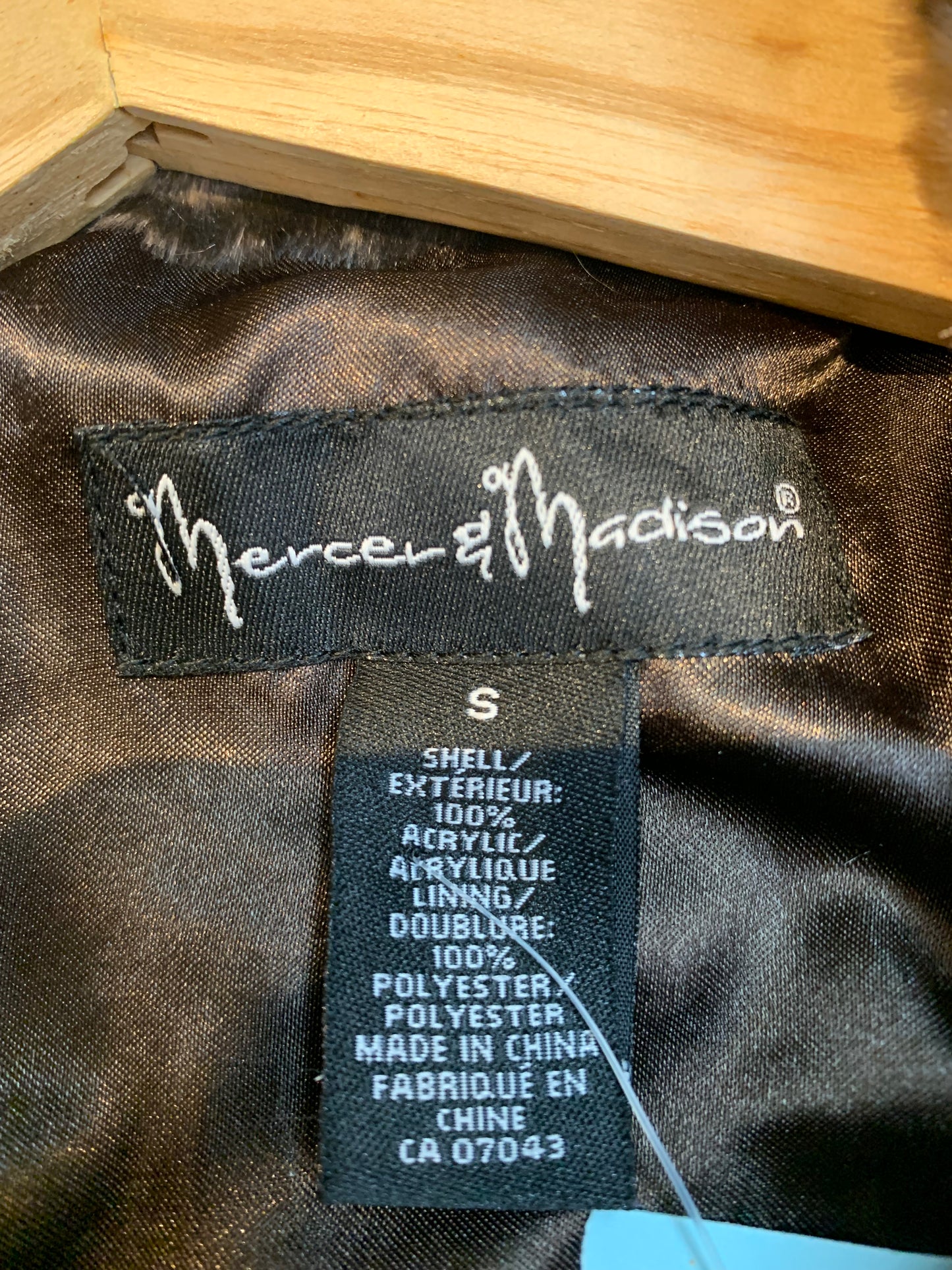 Mercer & Madison Faux Fur Cropped Vest Grey/Black - Size Small