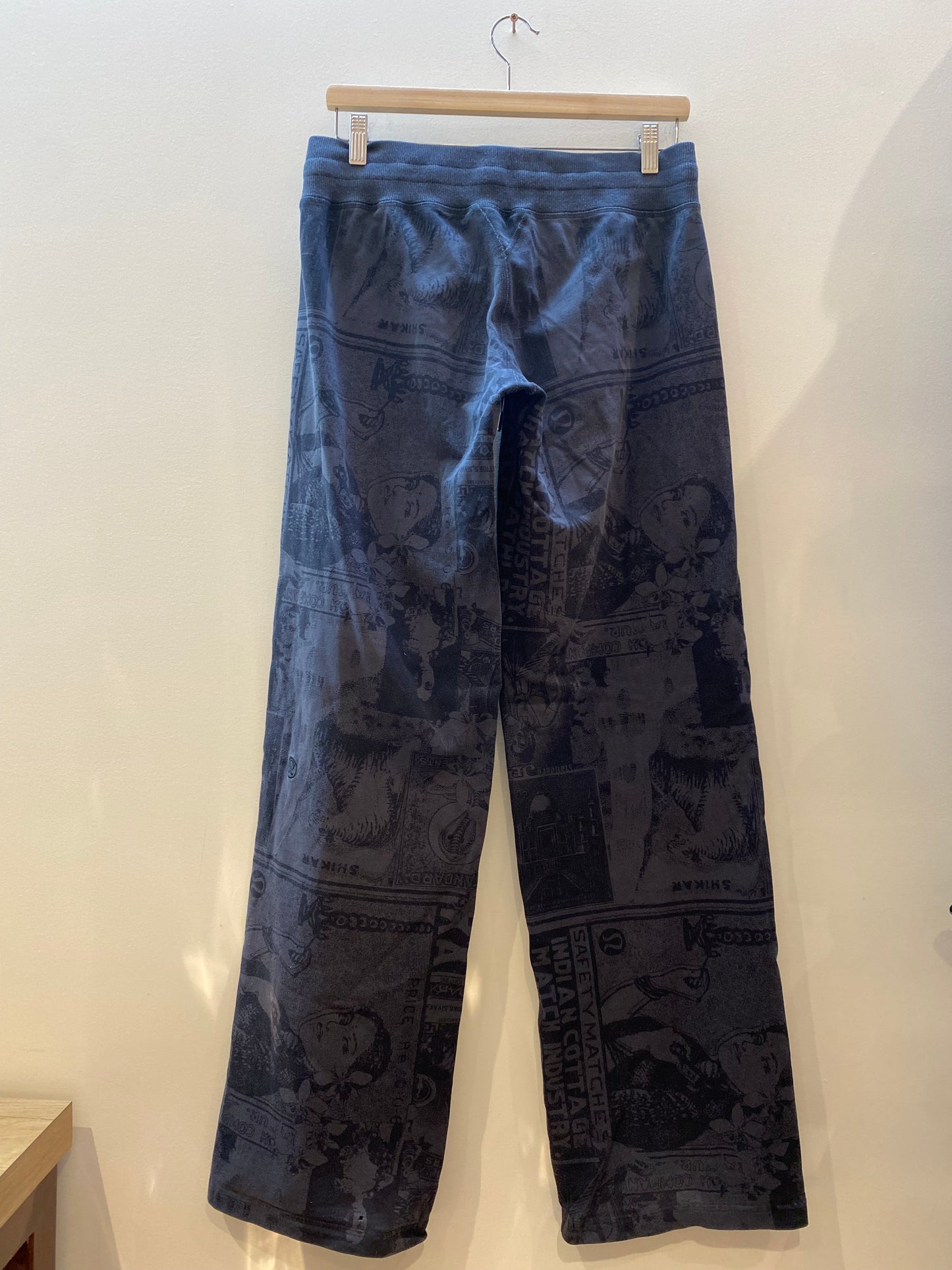 Lululemon Wide Leg Sweat Pants Vintage All Over Print - Size Large