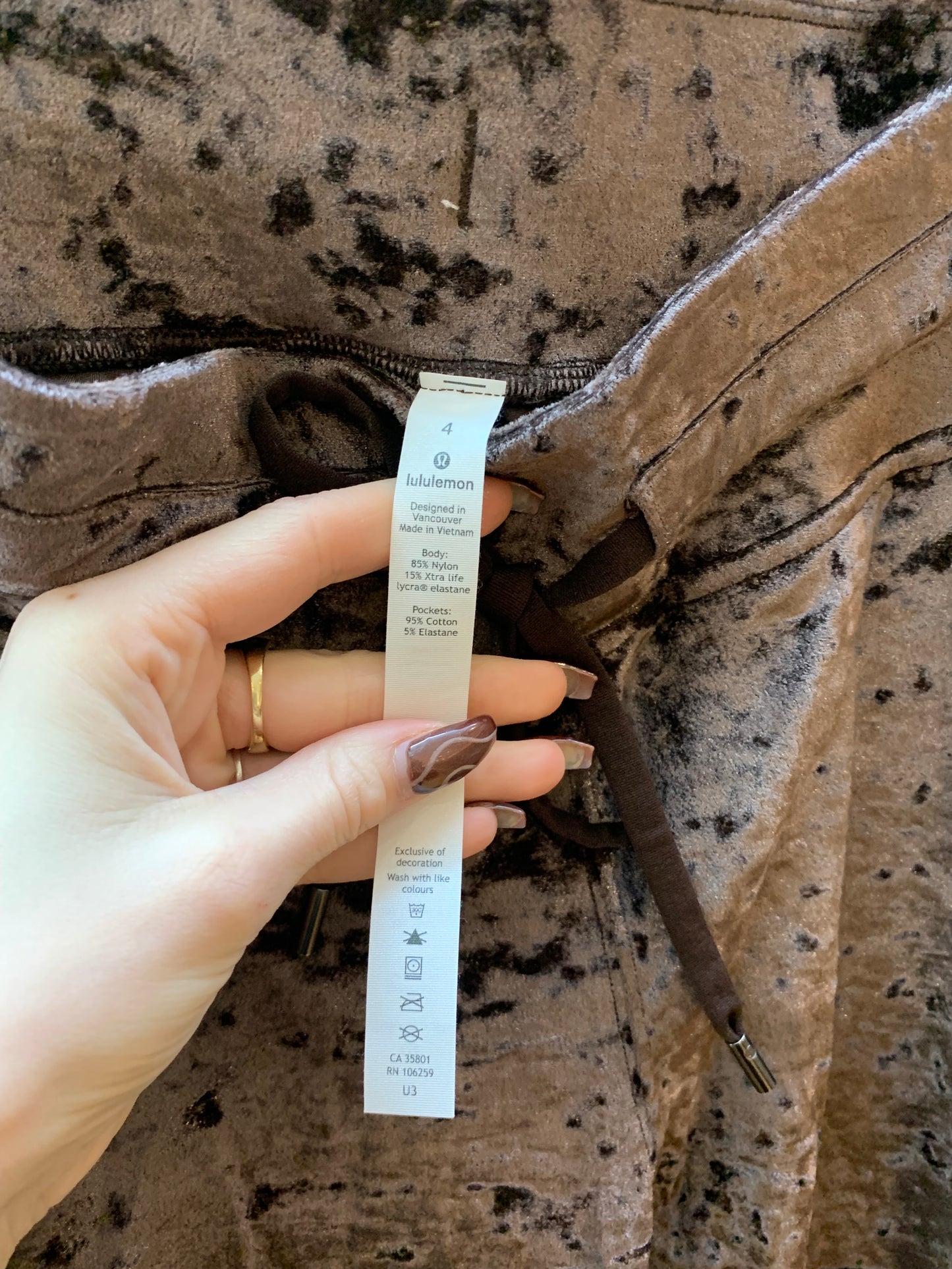 Lululemon Ready to Crush Jogger Pants Velvet French Press - Size 4