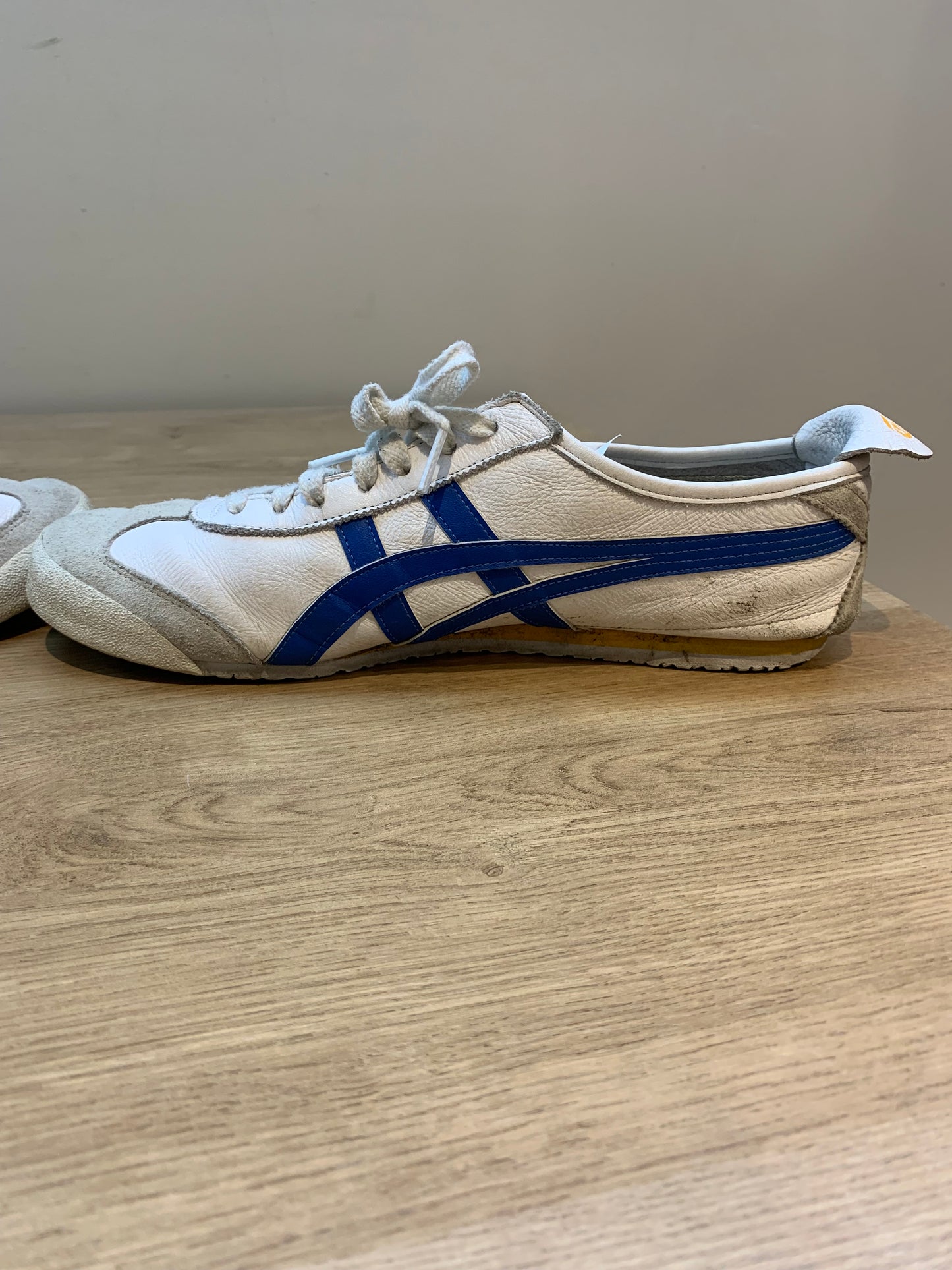 Asics Onitsuka Tiger Shoes White/Blue/Grey - Size 8.5
