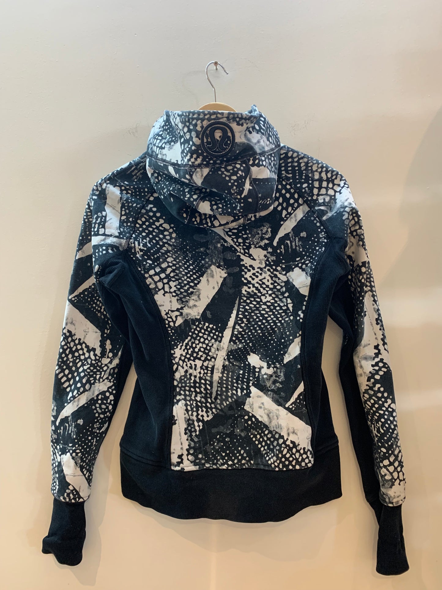 Lululemon Splash Scuba Hoodie Jacket Black White Paint - Women's Size 8