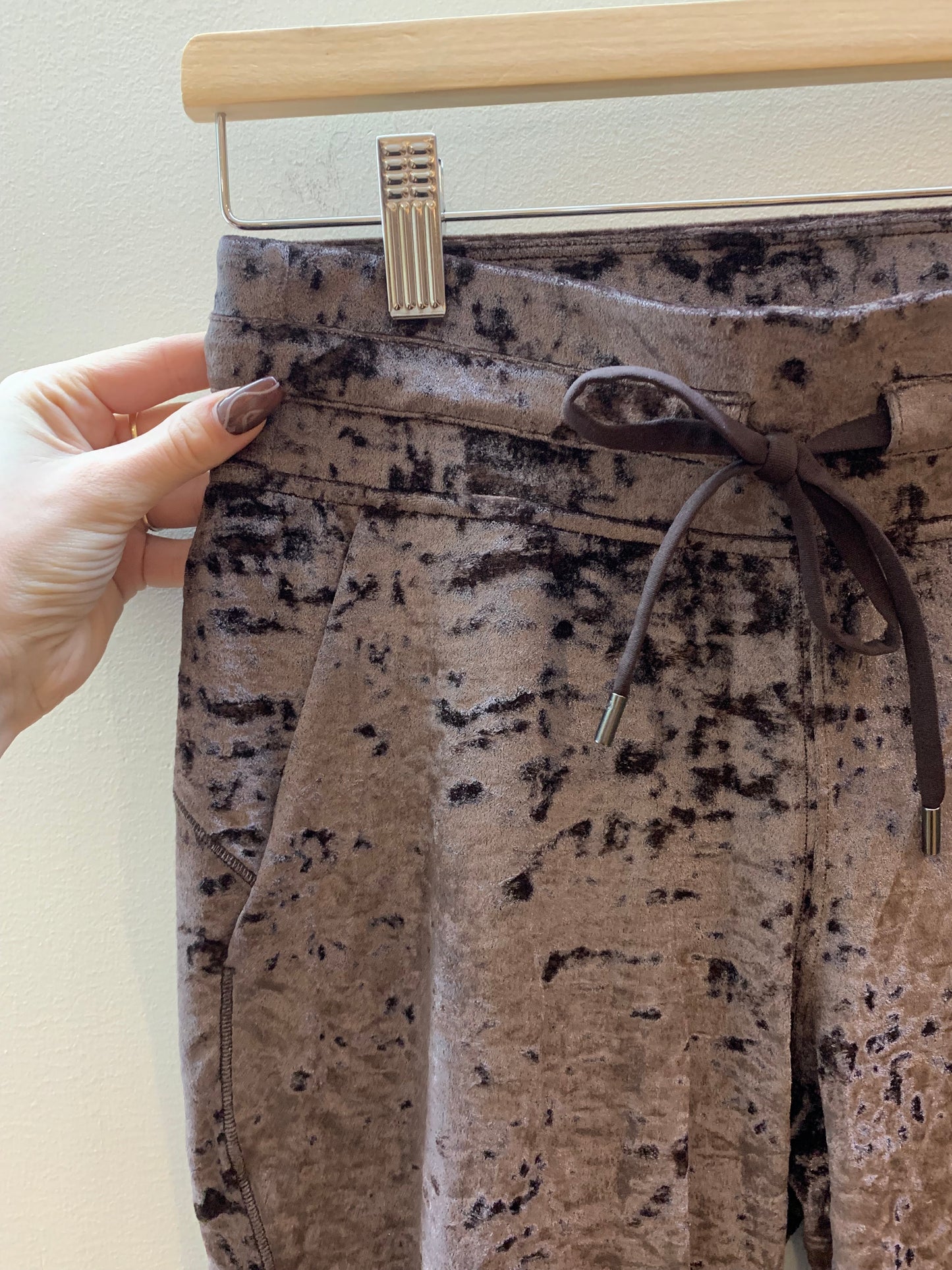 Lululemon Ready to Crush Jogger Pants Velvet French Press - Size 4