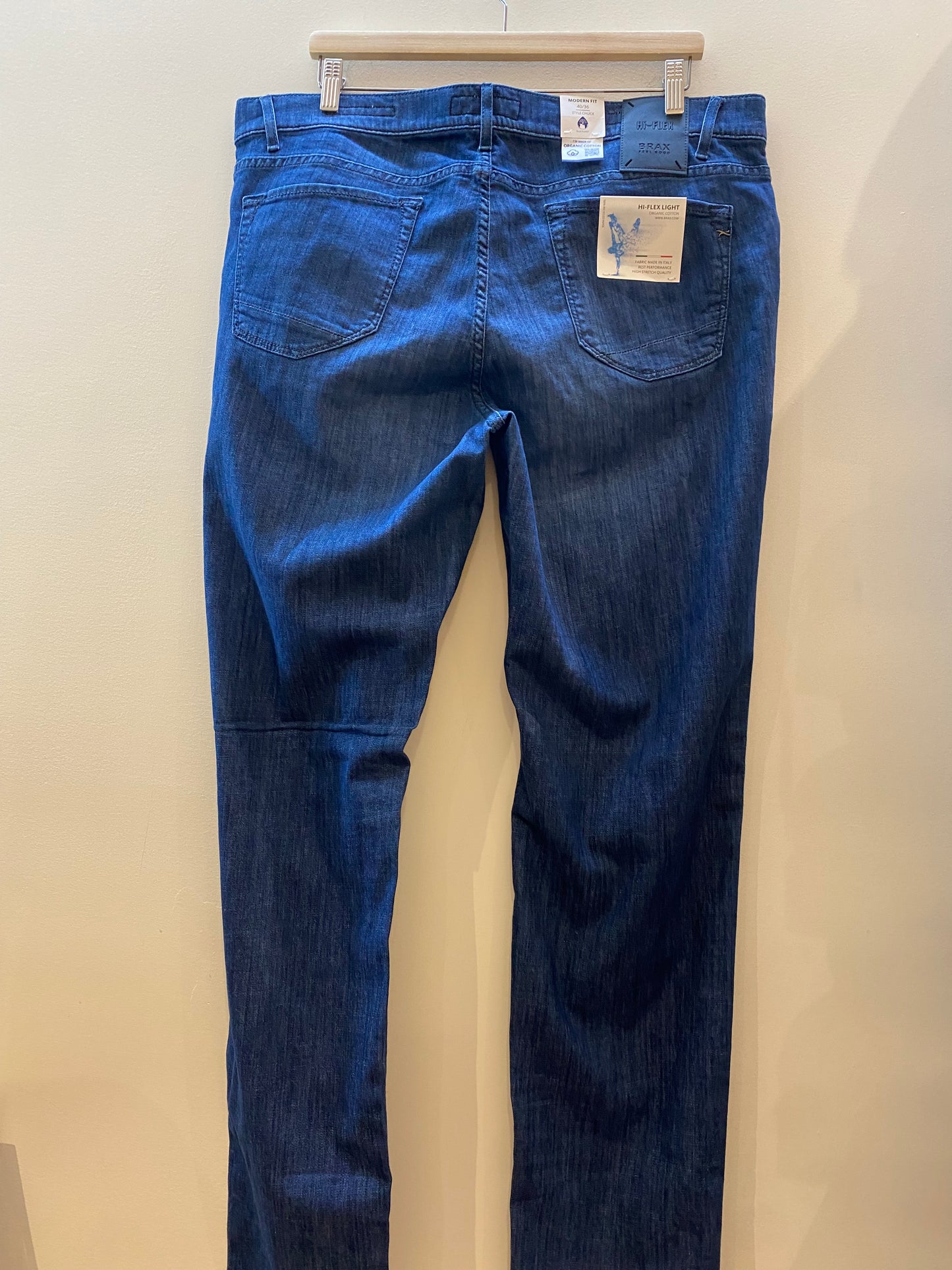 Brax Feel Good Chuck Modern High-Flex Light Fit Jeans - Size 40 × 36