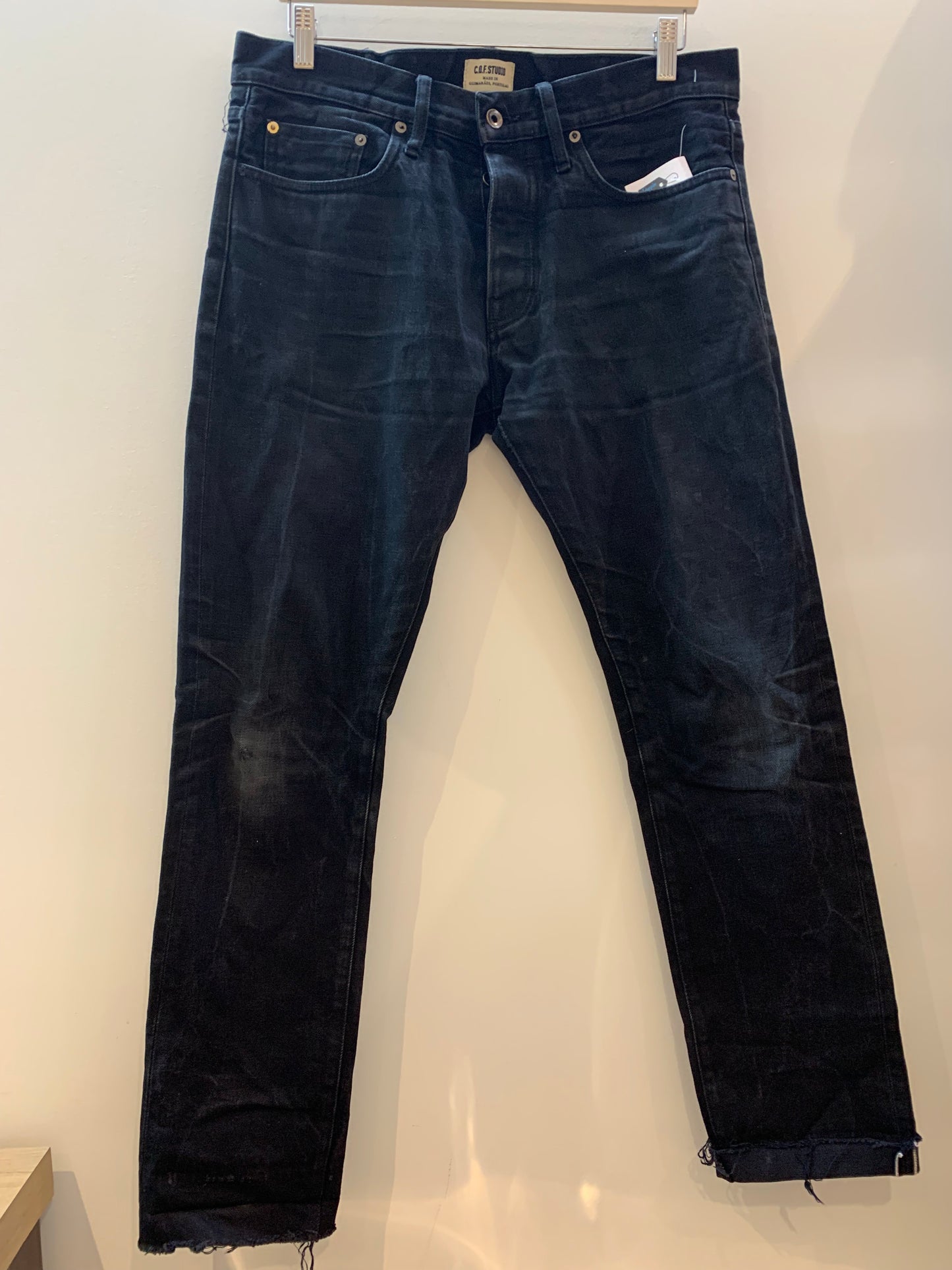 C.O.F. Studio Circle of Friends Regular Tapered Jeans - Men's Size 32 x 30