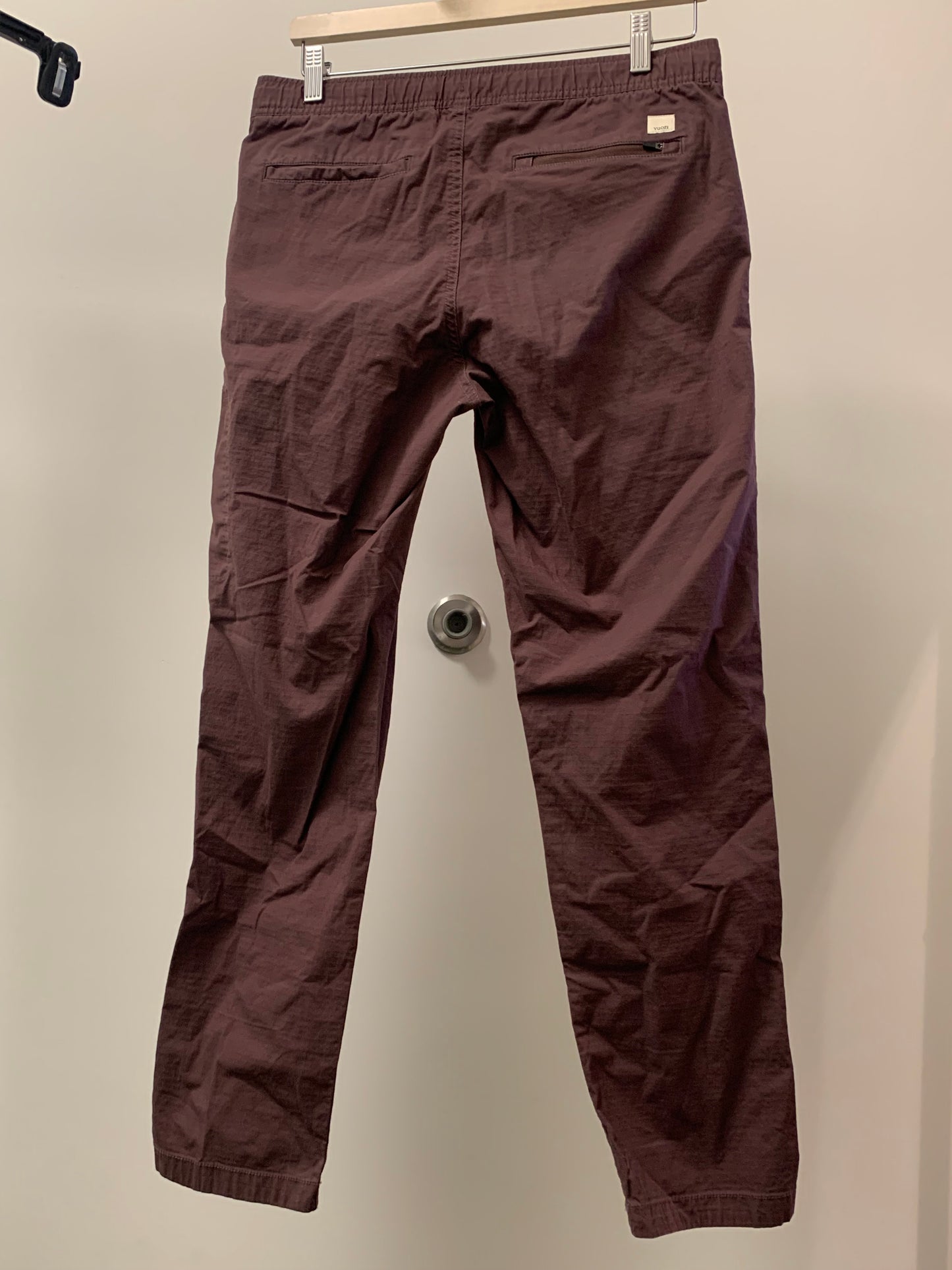 Vuori Jogger Pants Burgundy - Men's Size Medium