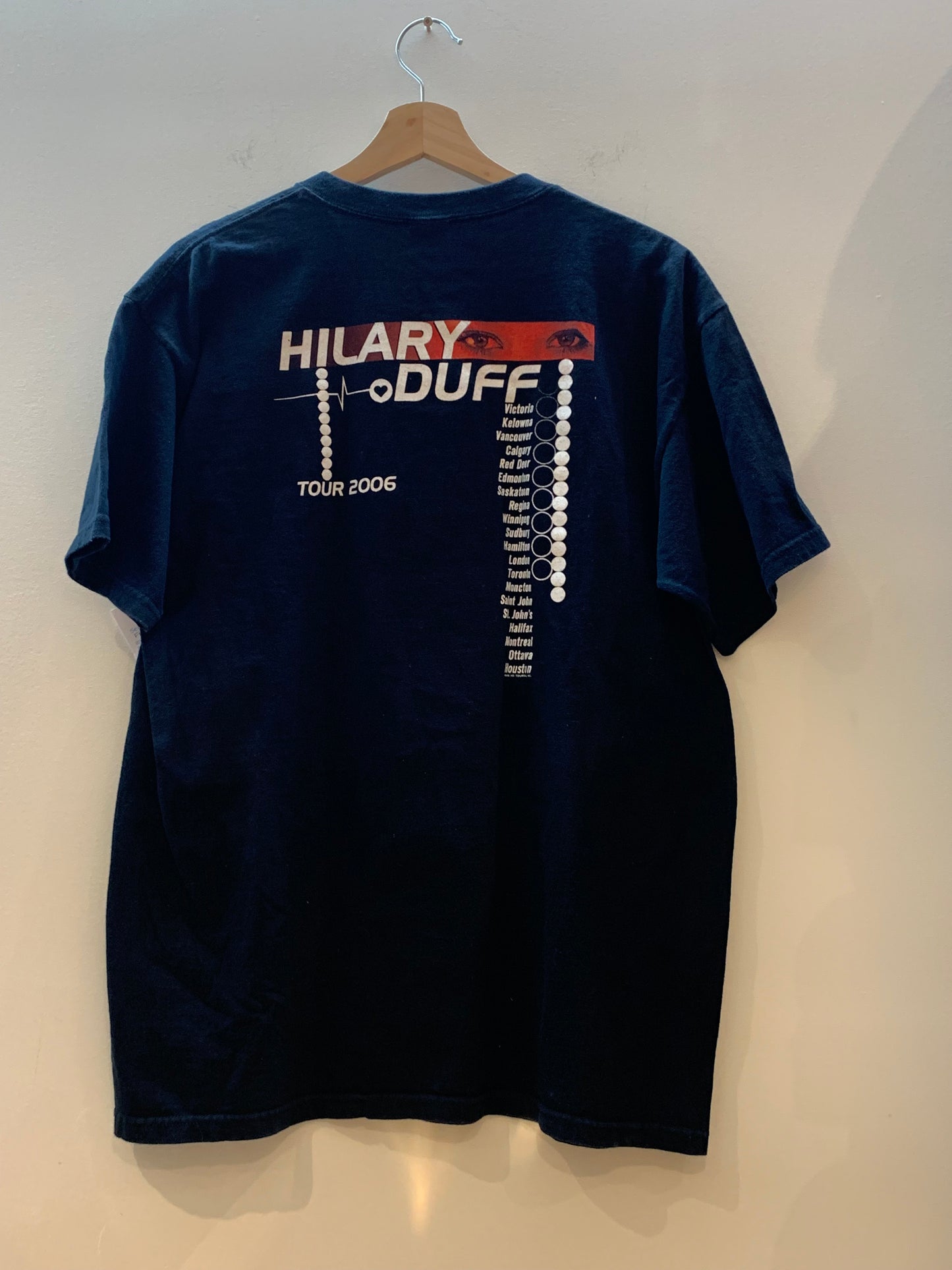 Anvil Hilary Duff 2006 Canada Tour Vintage Y2K T-Shirt Black - Unisex Large