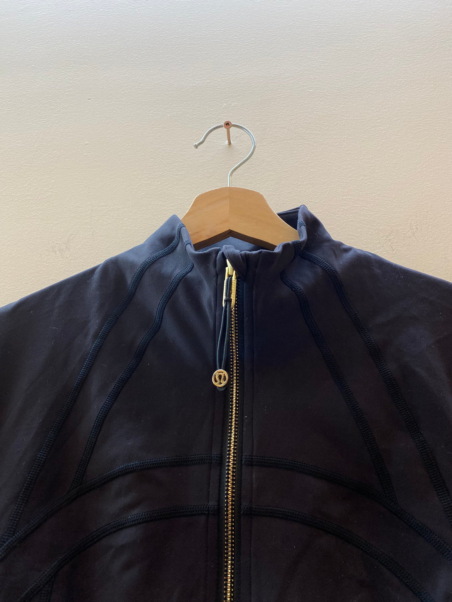 Lululemon Define Jacket Special Edition Cropped Gold Black Everlux - Size 6