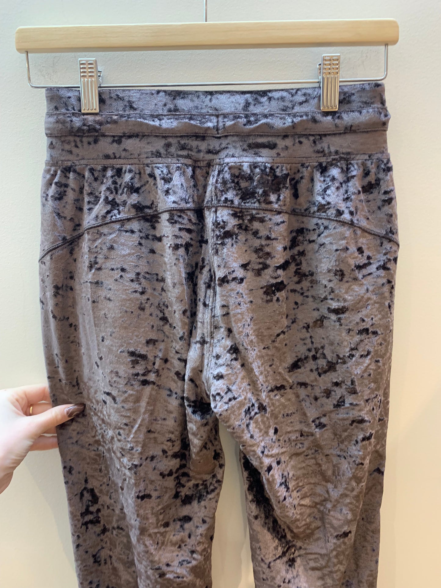 Lululemon Ready to Crush Jogger Pants Velvet French Press - Size 4