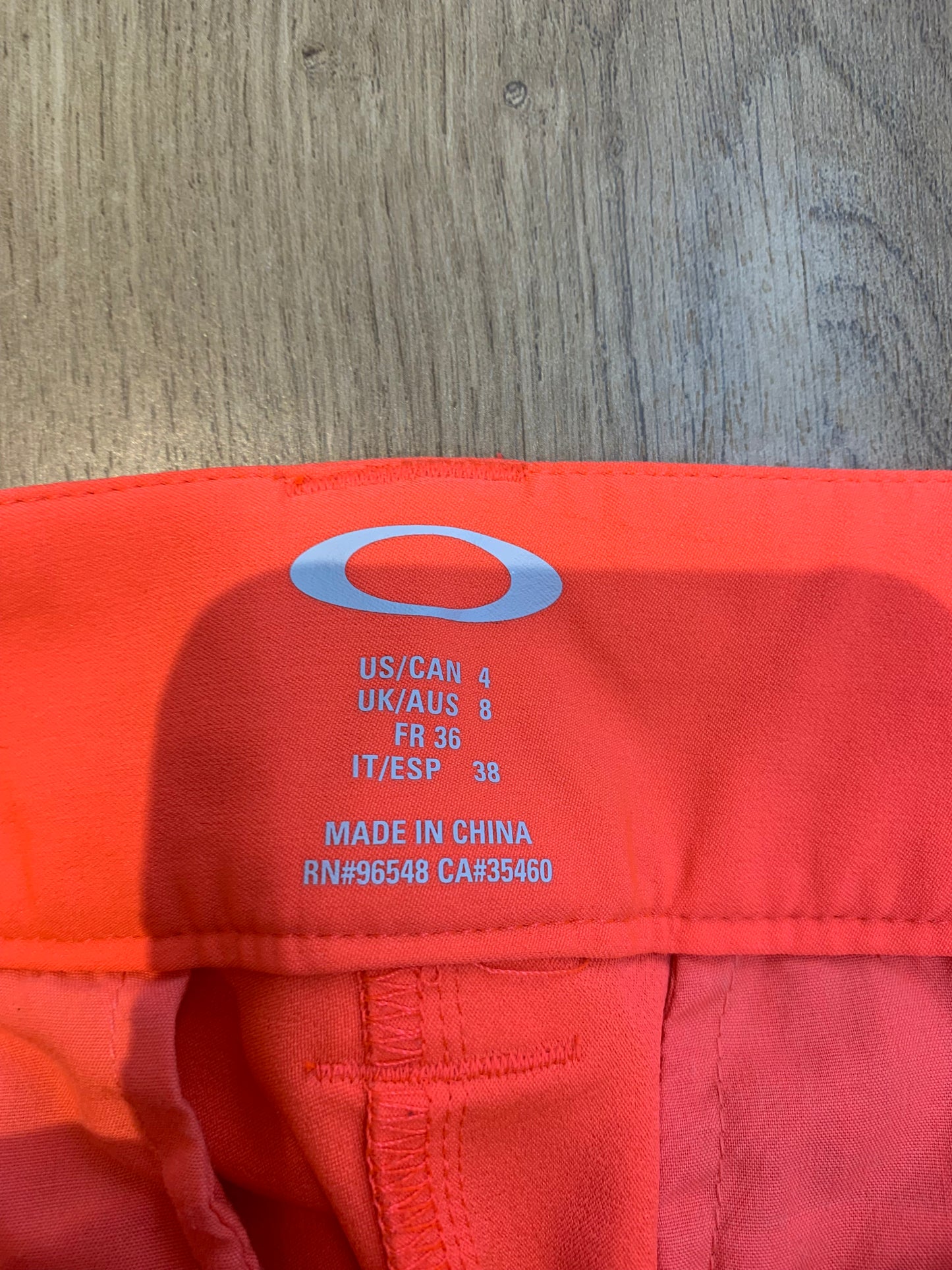 Oakley Athletic Golf Shorts Orange – Women’s Size 4