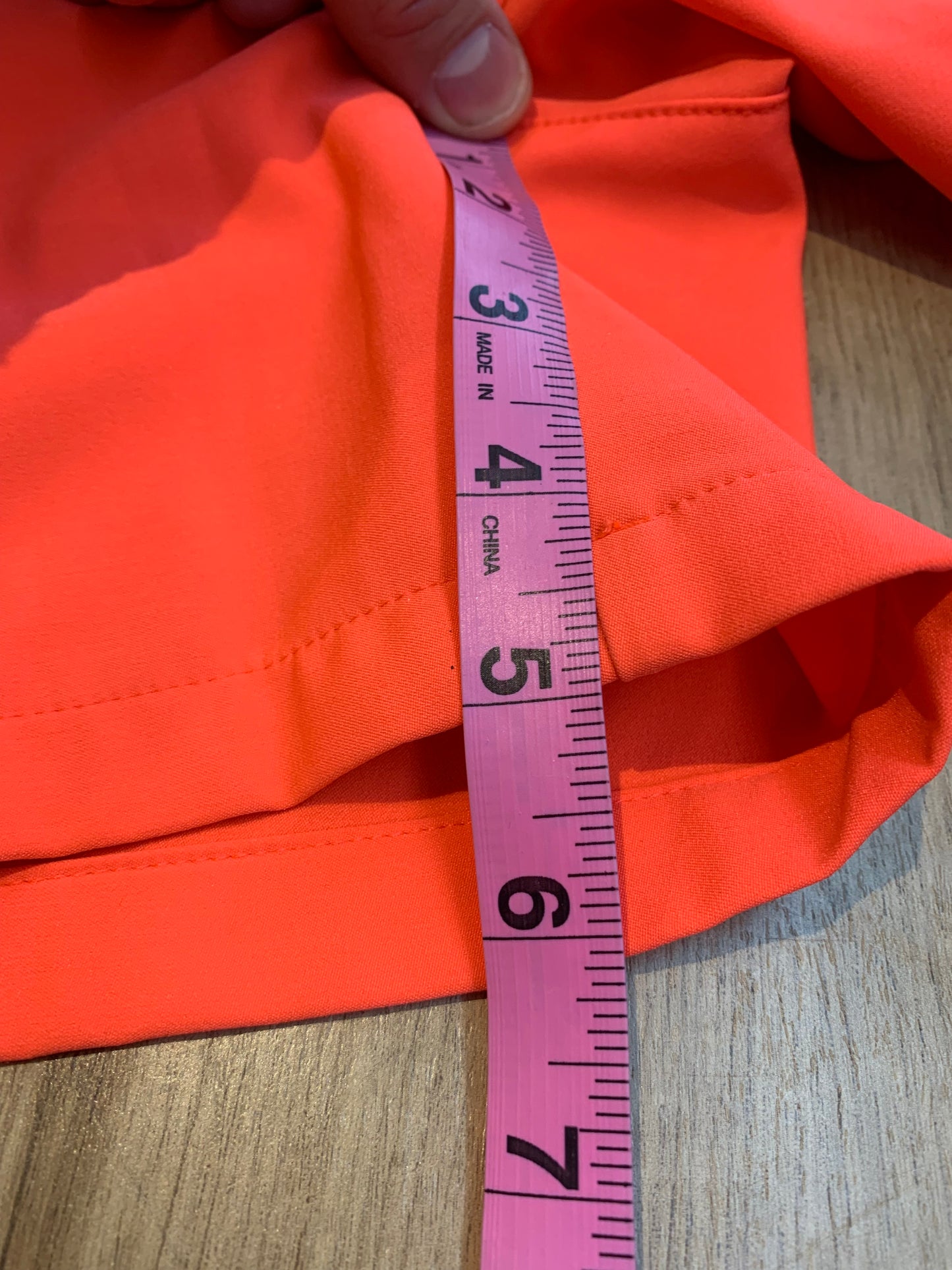 Oakley Athletic Golf Shorts Orange – Women’s Size 4