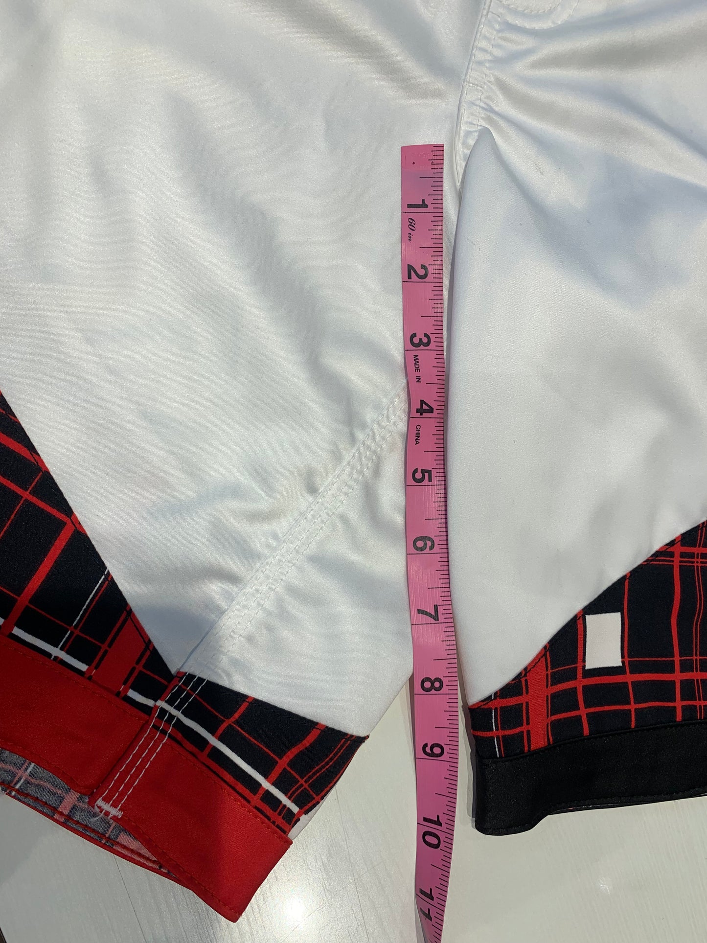 Tap Out MMA Ultimate Fighter Shorts White/Red - Men's Size Small