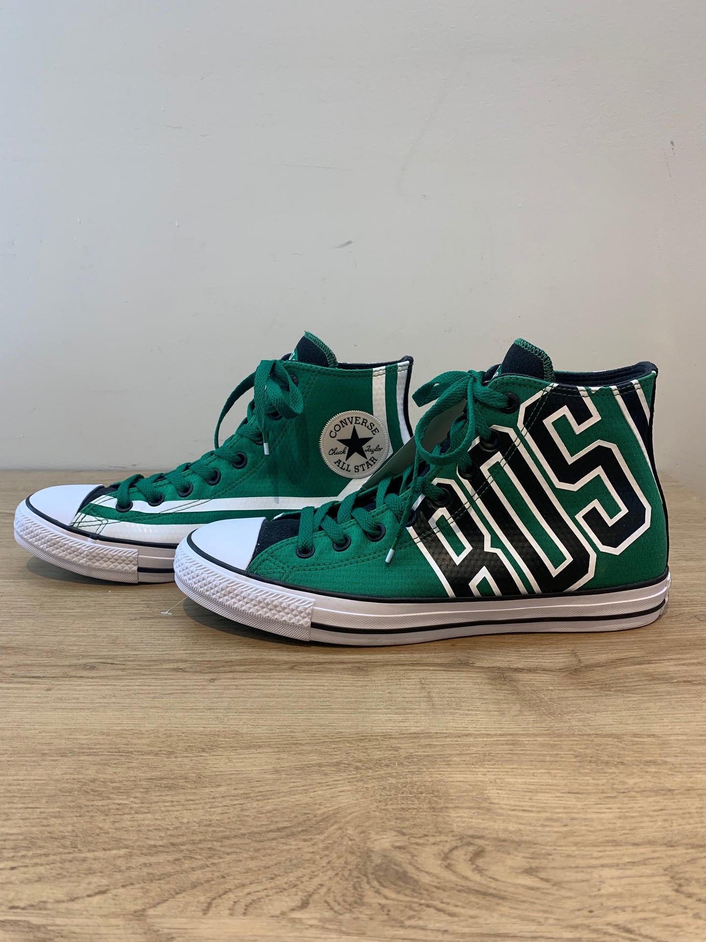 Converse Boston Celtics Chuck Taylor High All Star - Men's Size 9