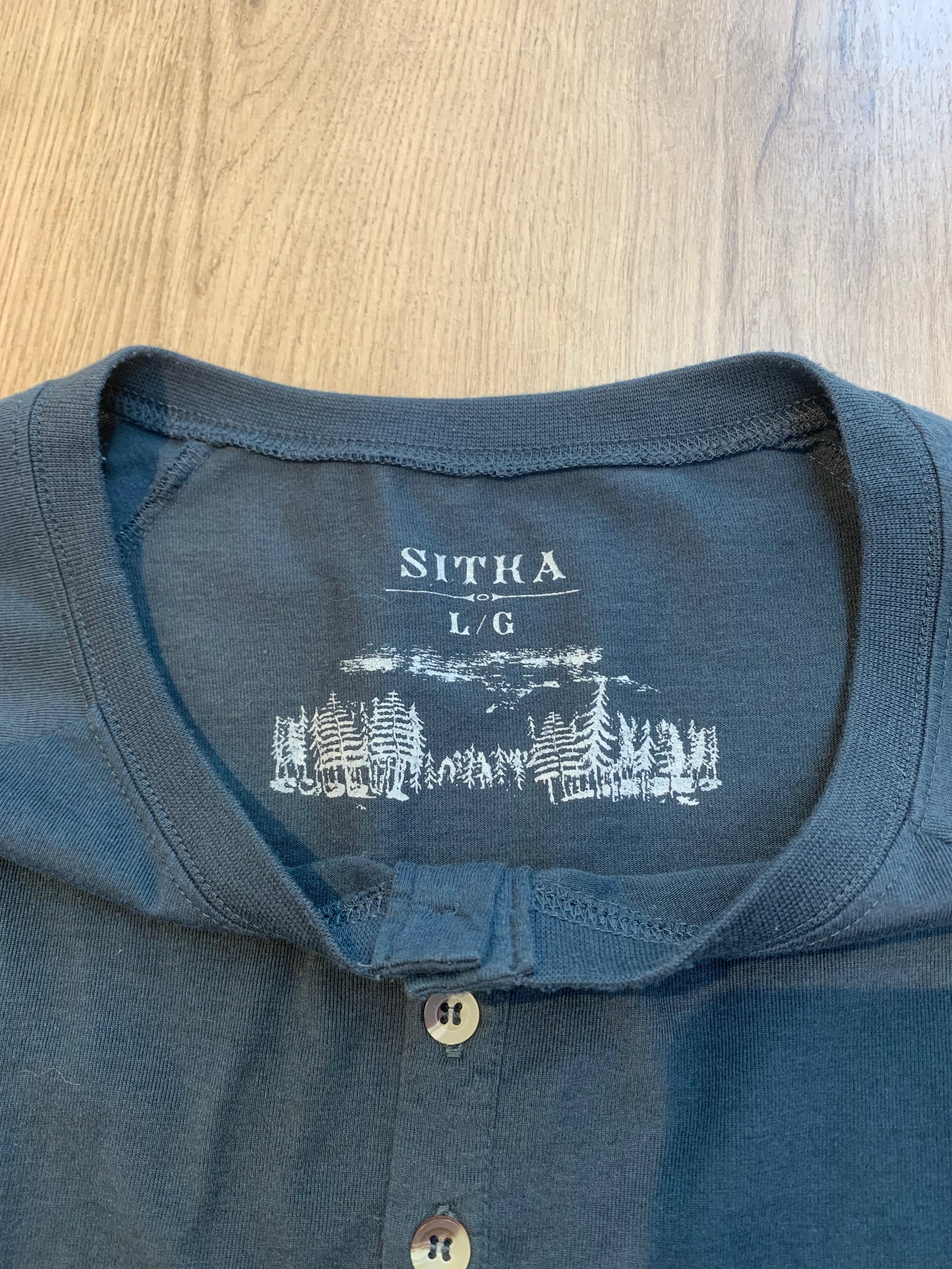 Sitka Three-Quarter Sleeve Henley Shirt Black - Men’s Size Large