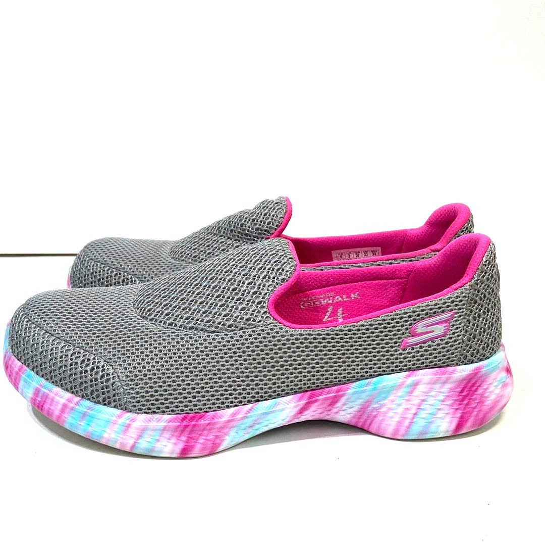 Sketchers Go Walk Slip On Women's Shoes Grey - Size 4