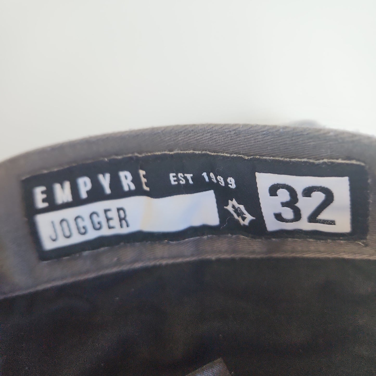 Empyre Joggers Gray - 32