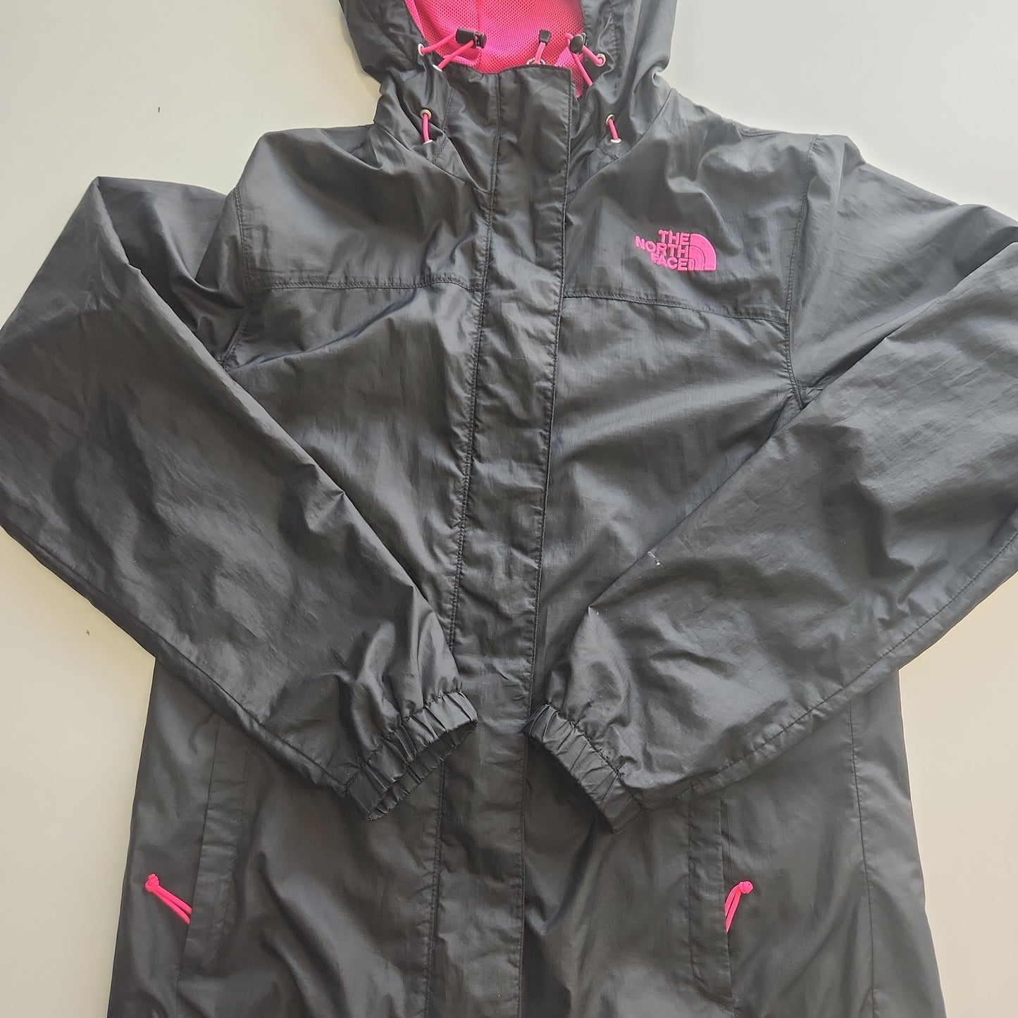 The North Face Windbreaker Black/Pink - Small