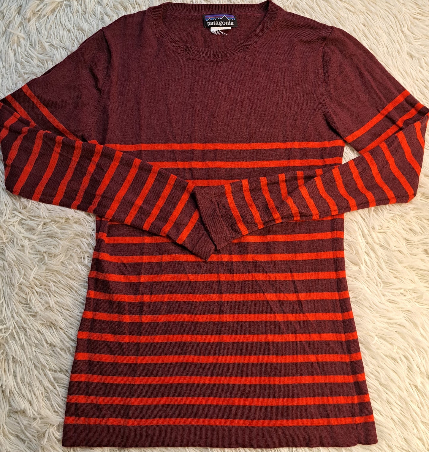 Patagonia long sleeve shirt - medium