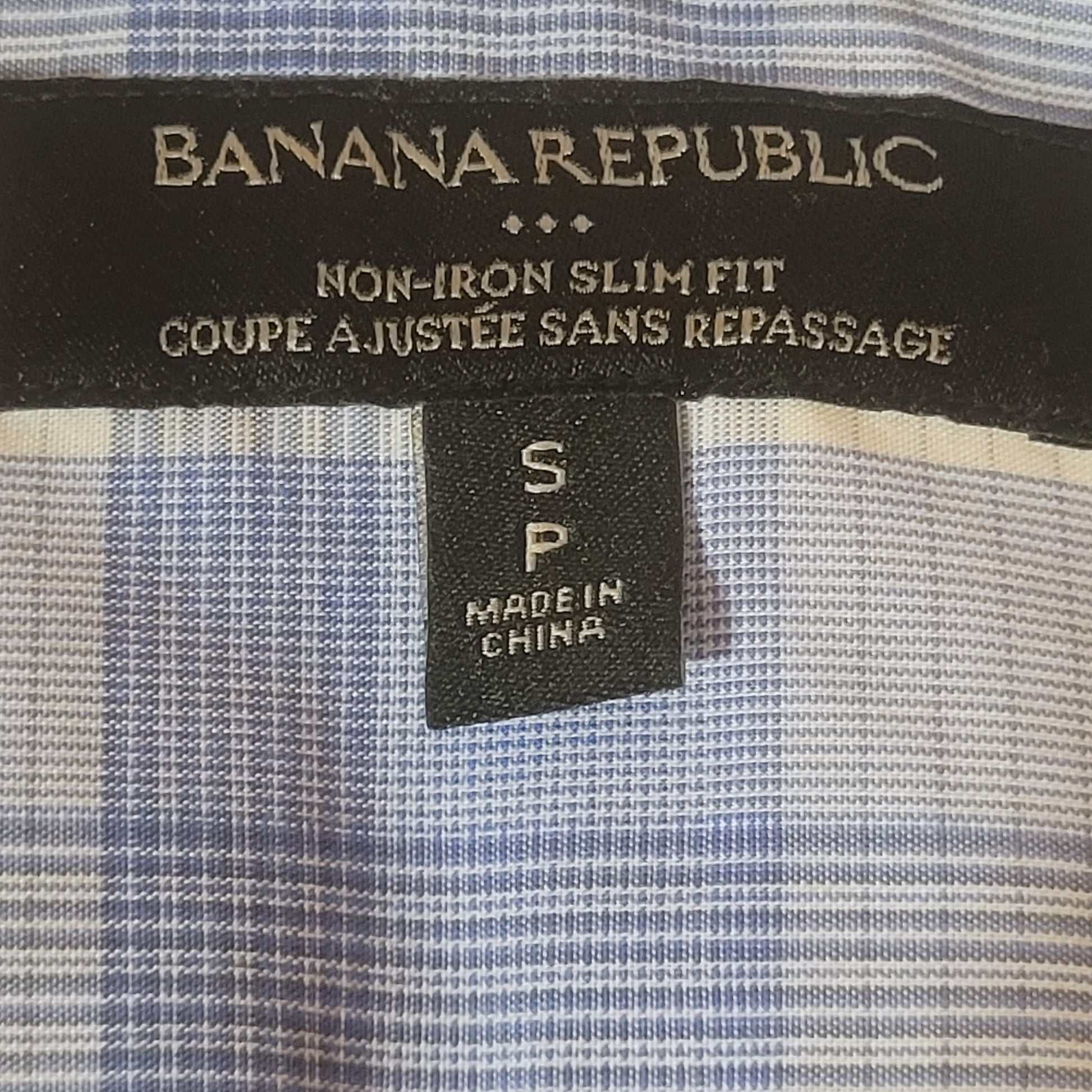 Banana Republic Slim Fit Dress Shirt - Small PoppinTags Banana Republic Slim Fit Dress Shirt - Small PoppinTags